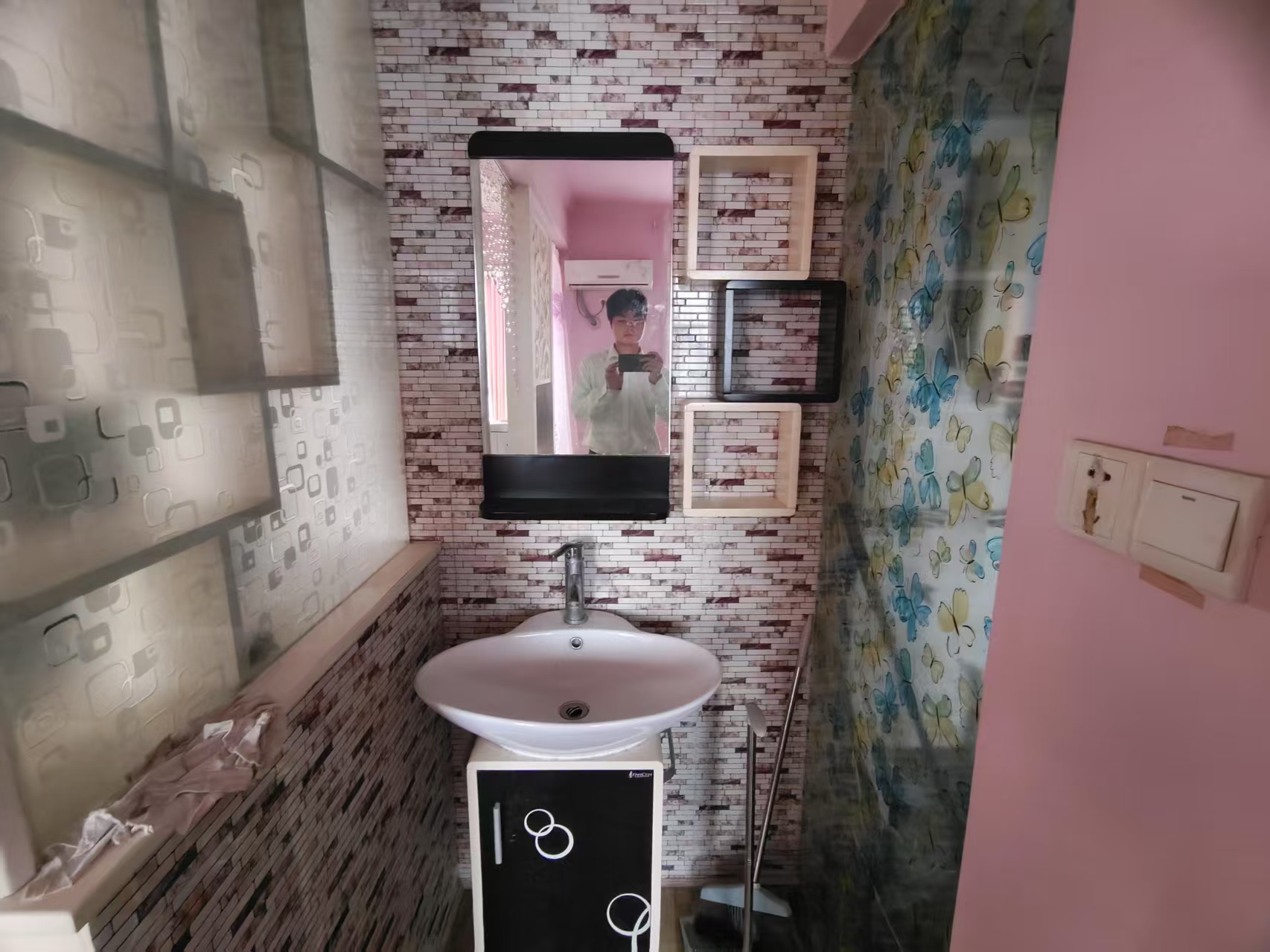 书香名邸一期 1室1厅1卫 1400.0元/月 书香名邸一期 1室1厅1卫 1400.0元/月室内图