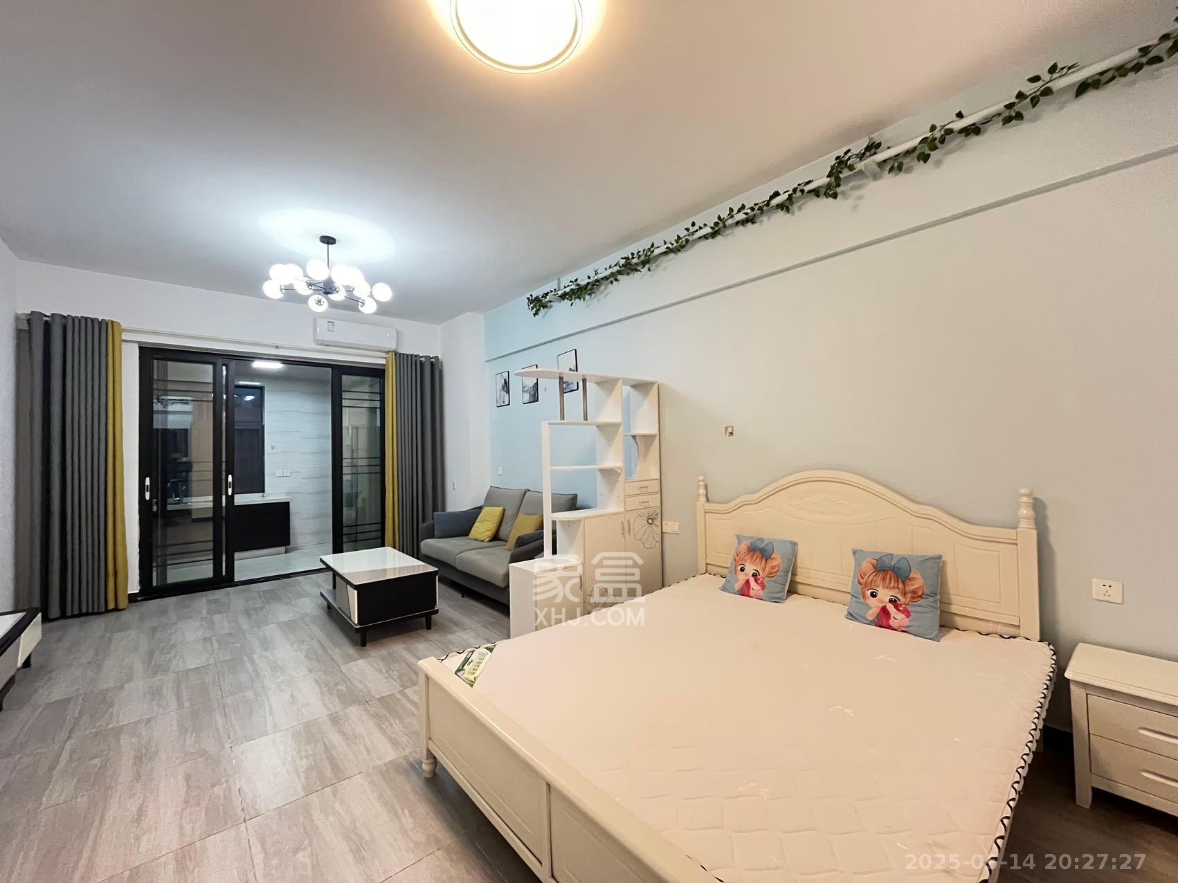 江南华府  1室1厅1卫    1600.0元/月 江南华府  1室1厅1卫    1600.0元/月室内图