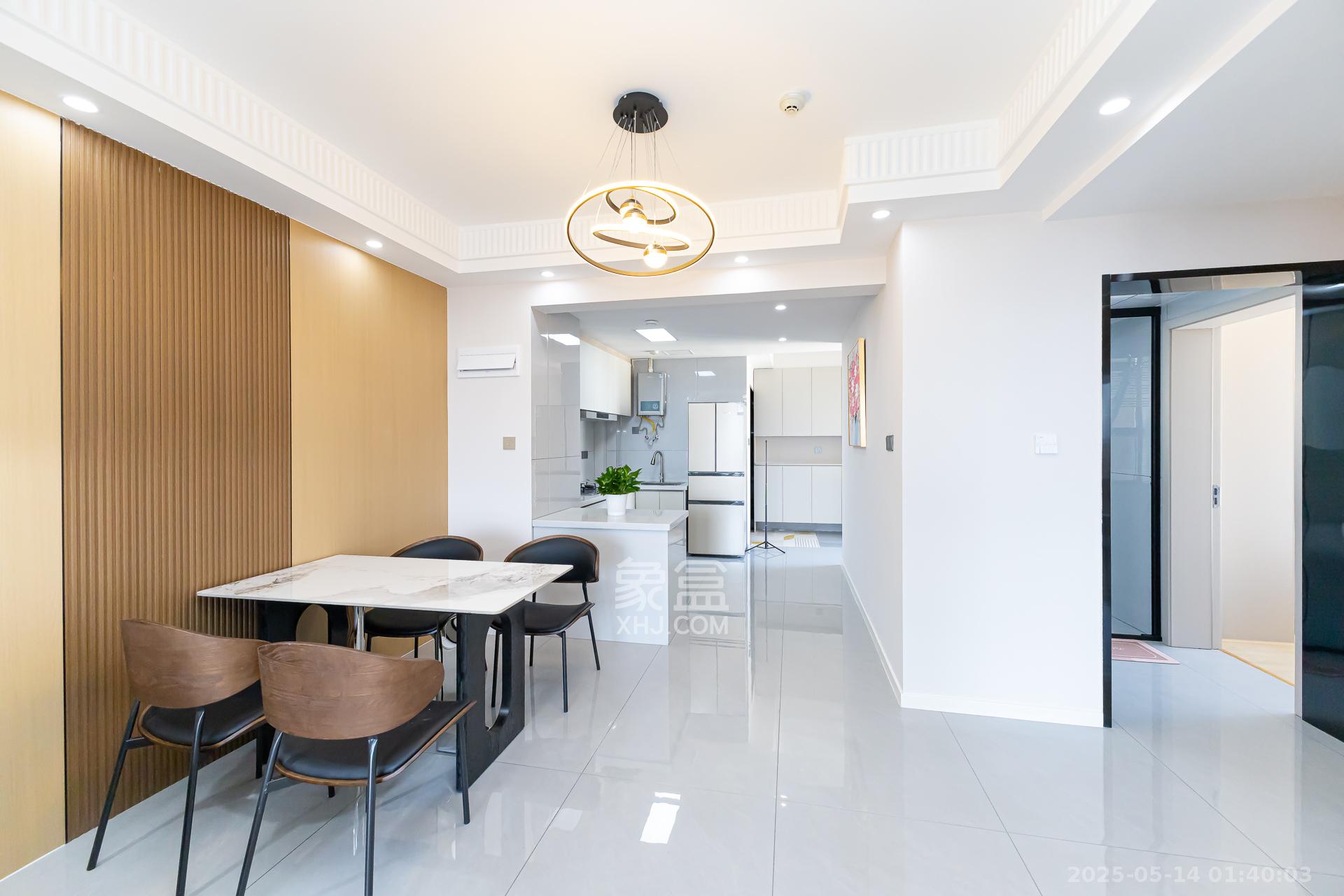 明发阅江悦府 3室2厅1卫 91.8万 明发阅江悦府 3室2厅1卫 91.8万客厅