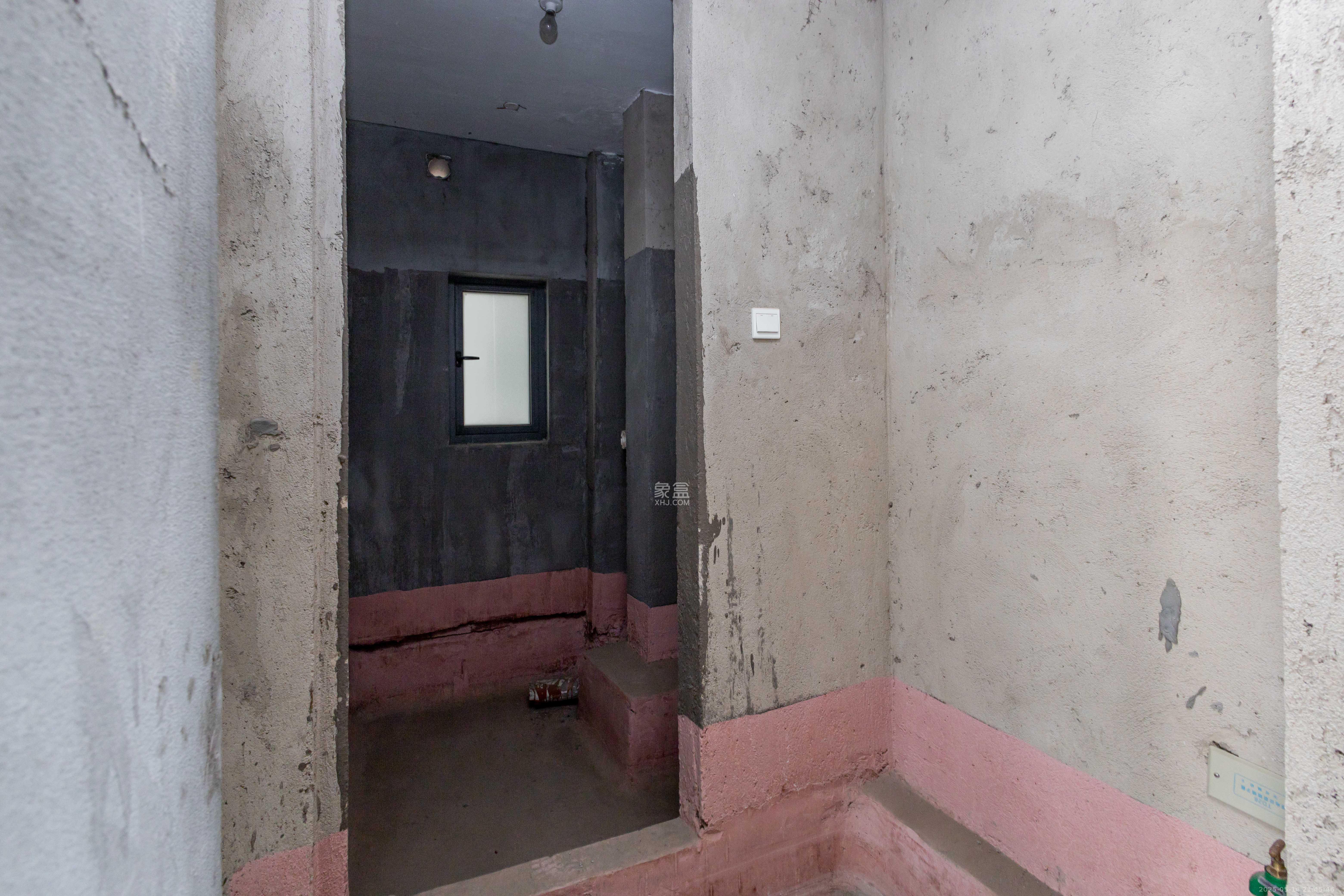 敏捷珑玥府  5室2厅2卫    148.0万 敏捷珑玥府  5室2厅2卫    148.0万卫生间