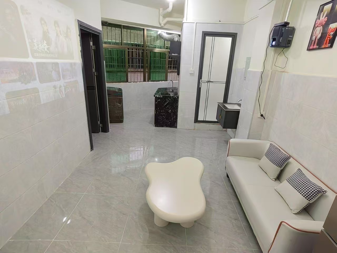 御尚·轻奢公寓(海清苑)  1室1厅1卫    1800.0元/月 御尚·轻奢公寓(海清苑)  1室1厅1卫    1800.0元/月室内图