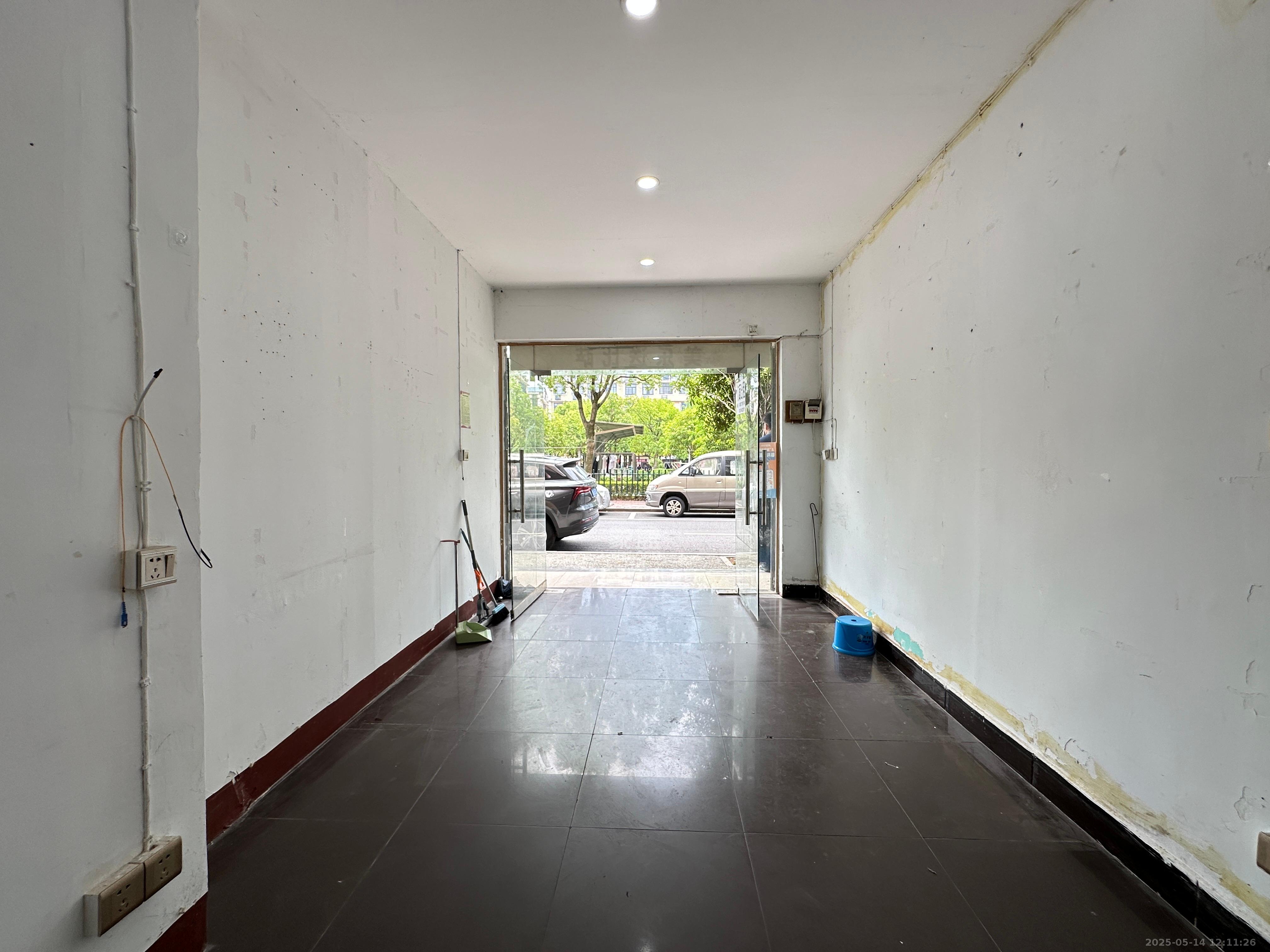 星沙六区 1室1厅1卫 1400.0元/月 星沙六区 1室1厅1卫 1400.0元/月室内图