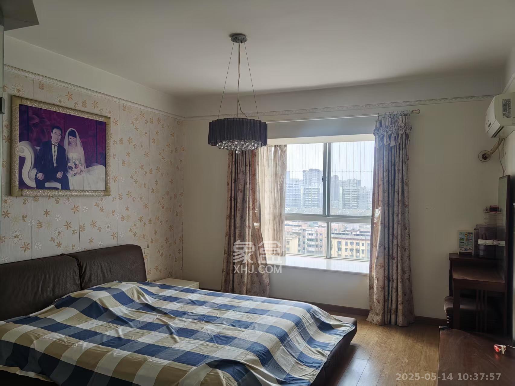 荷花园电信宿舍(天辰荷花苑) 3室2厅2卫 3600.0元/月 荷花园电信宿舍(天辰荷花苑) 3室2厅2卫 3600.0元/月室内图