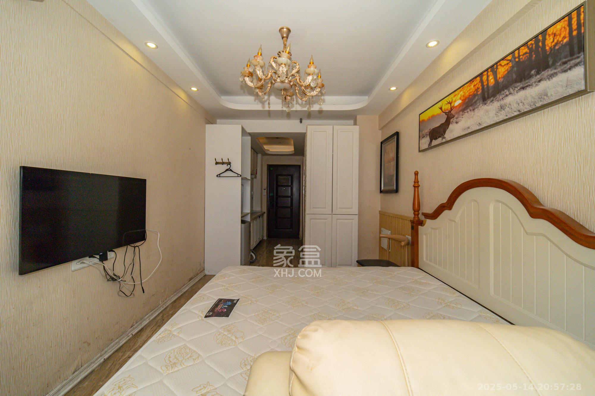 金科时代中心 1室0厅0卫 22.0万 金科时代中心 1室0厅0卫 22.0万客厅