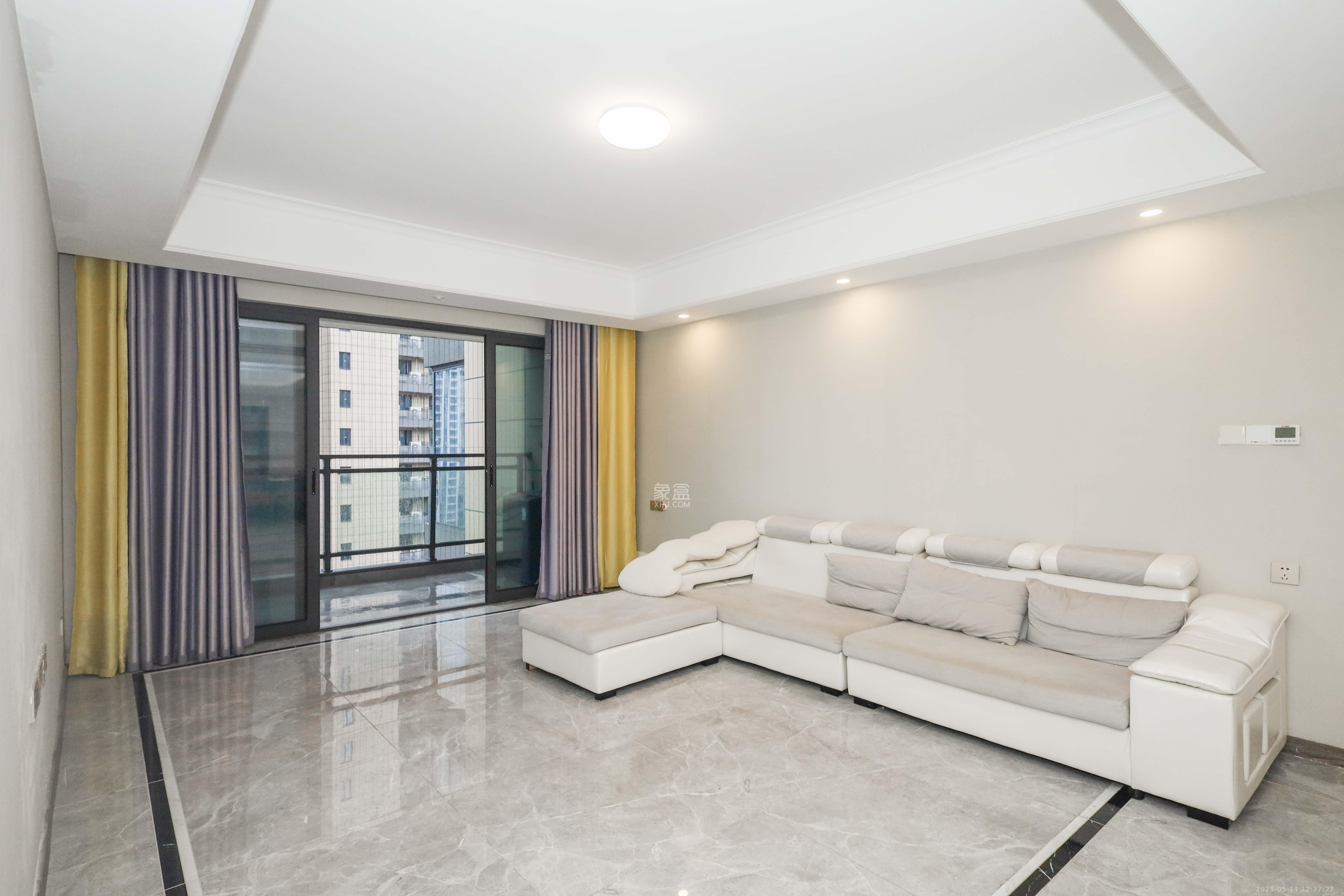 梦想新天地 3室2厅2卫 146.8万 梦想新天地 3室2厅2卫 146.8万客厅