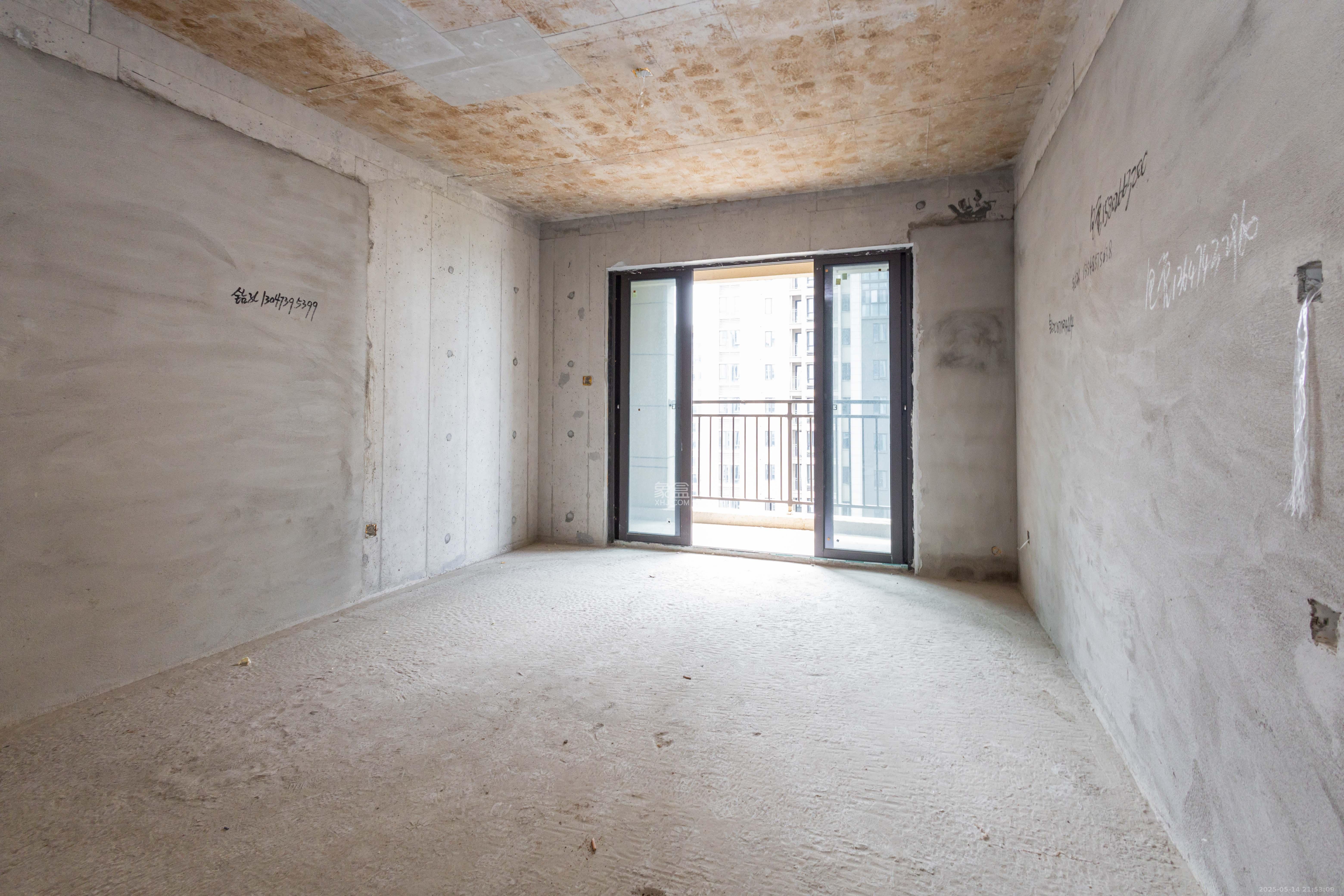 映悦星府  3室2厅1卫    56.0万 映悦星府  3室2厅1卫    56.0万客厅