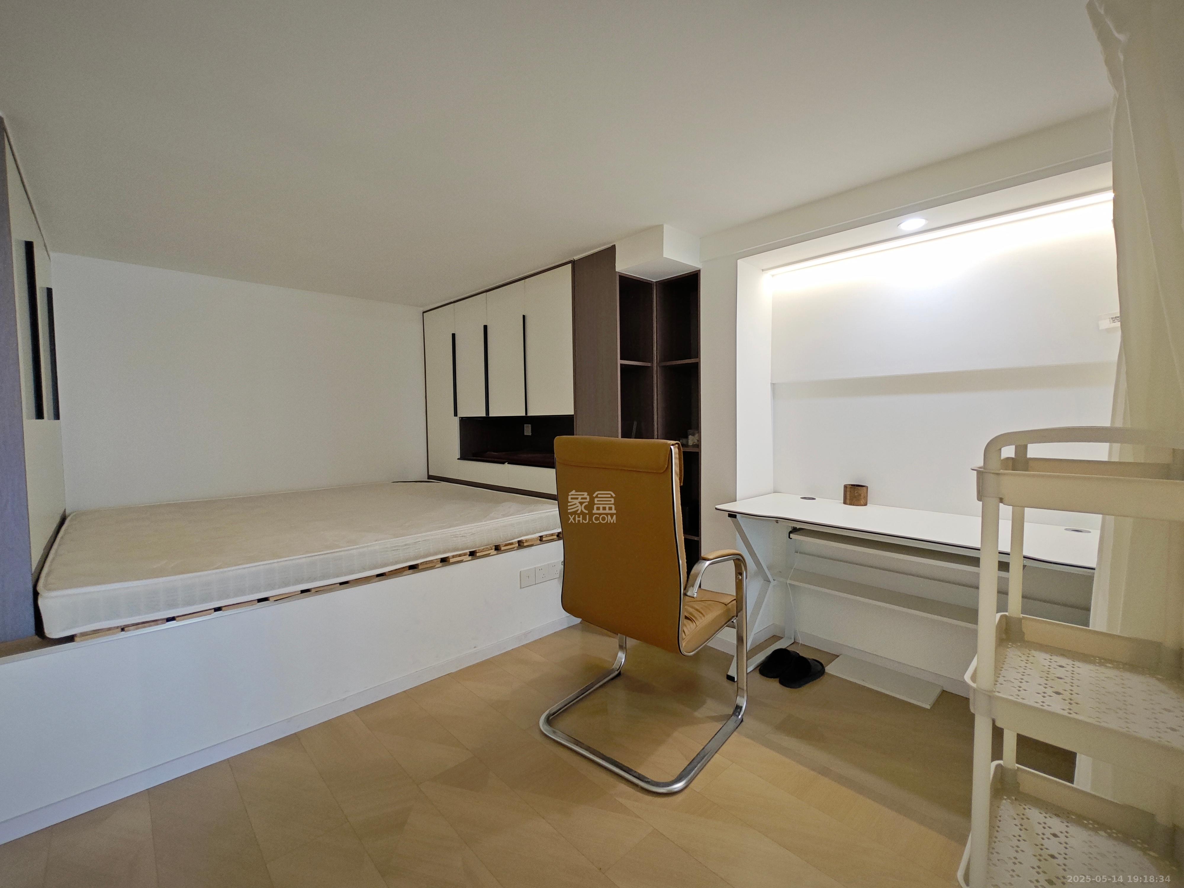 卓越中寰 2室1厅1卫 3500.0元/月 卓越中寰 2室1厅1卫 3500.0元/月室内图