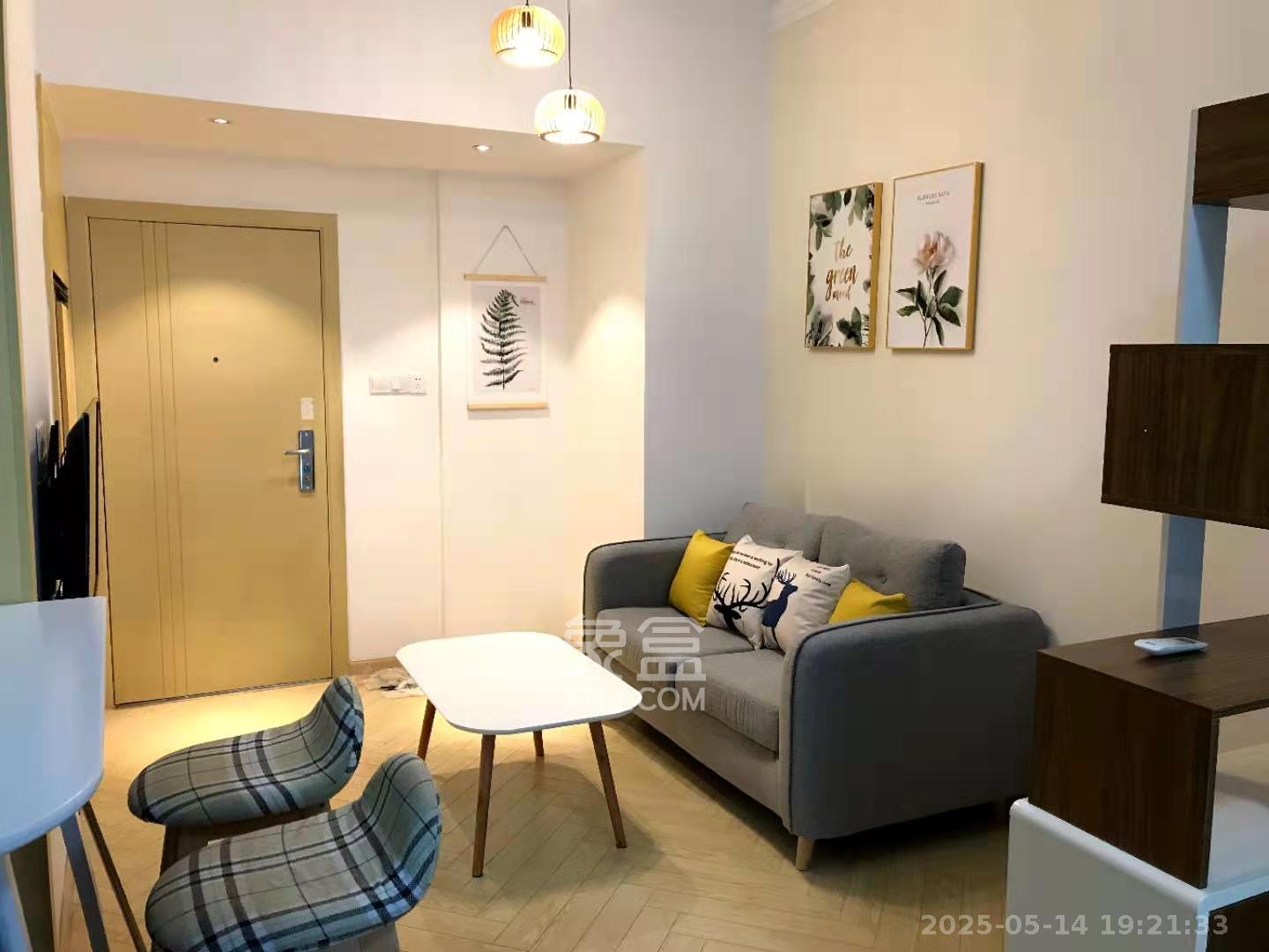 城市时光  1室1厅1卫    1300.0元/月 城市时光  1室1厅1卫    1300.0元/月室内图