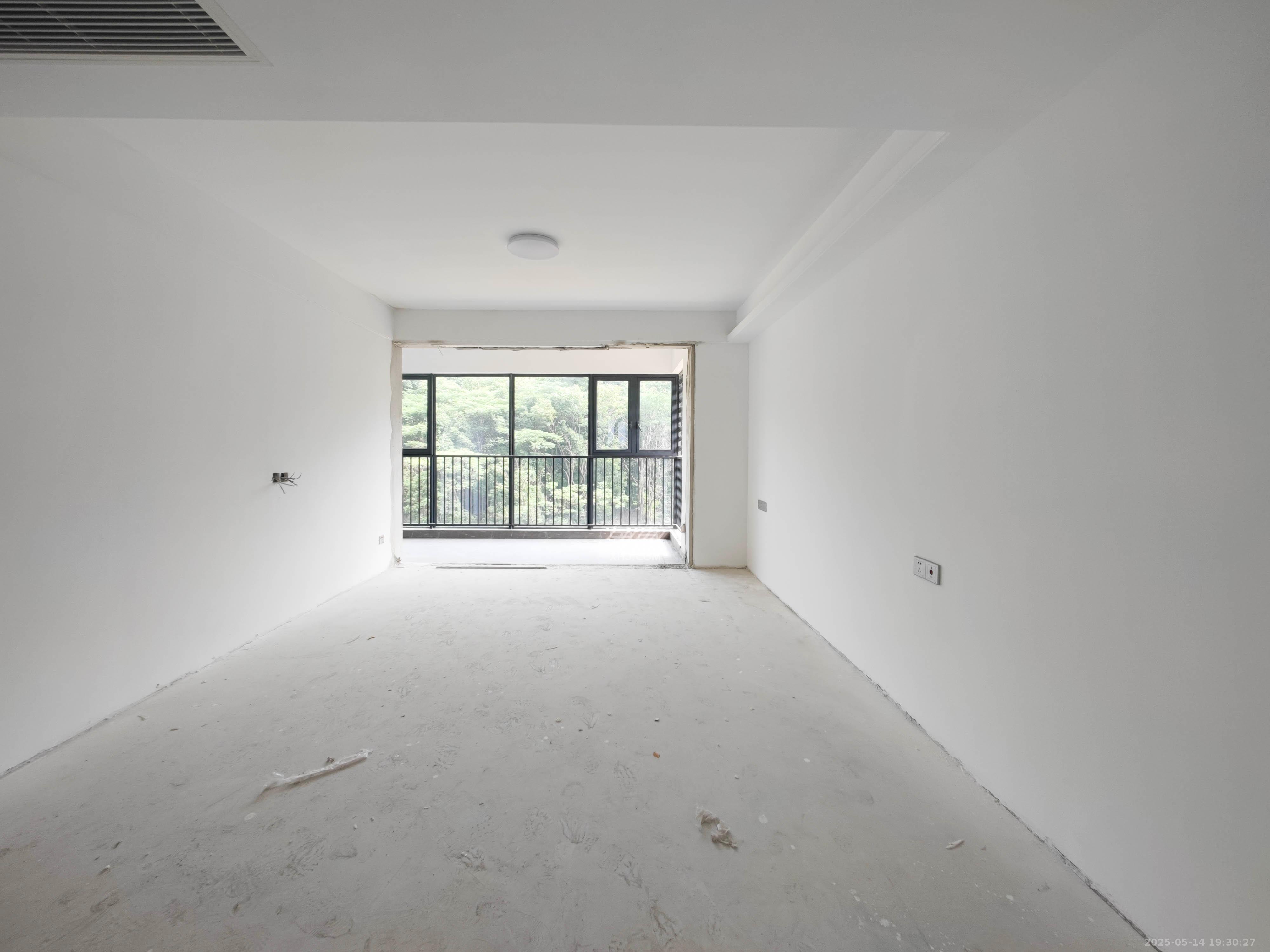 中海星樾府 4室2厅1卫 326.0万 中海星樾府 4室2厅1卫 326.0万卧室