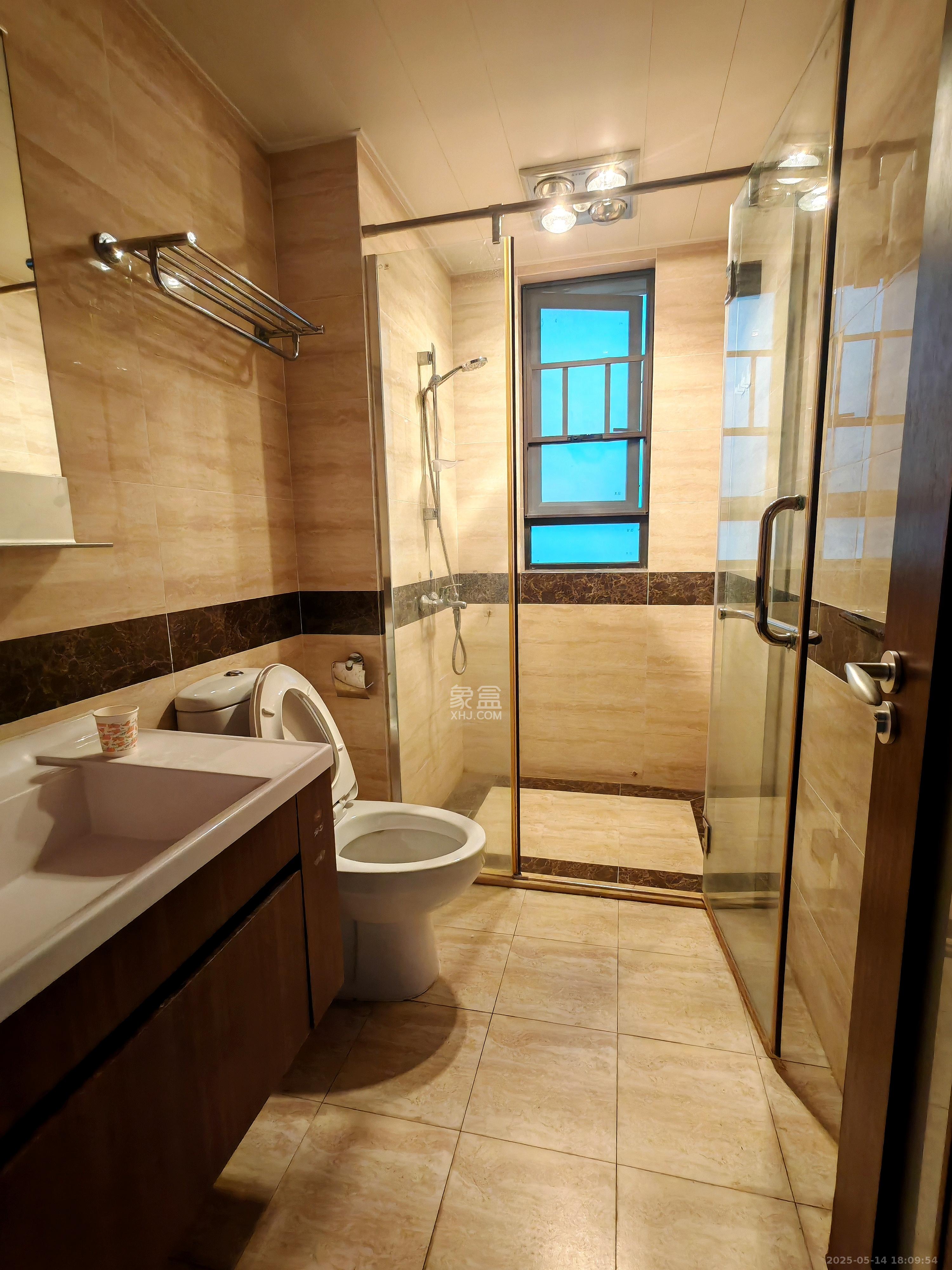 万科里金域国际  3室2厅2卫    3700.0元/月室内图