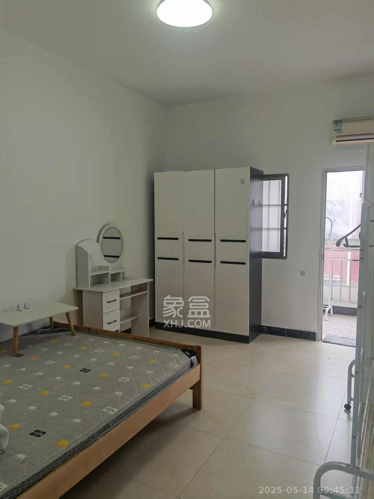 湘绣城 2室1厅1卫 1300.0元/月 湘绣城 2室1厅1卫 1300.0元/月室内图