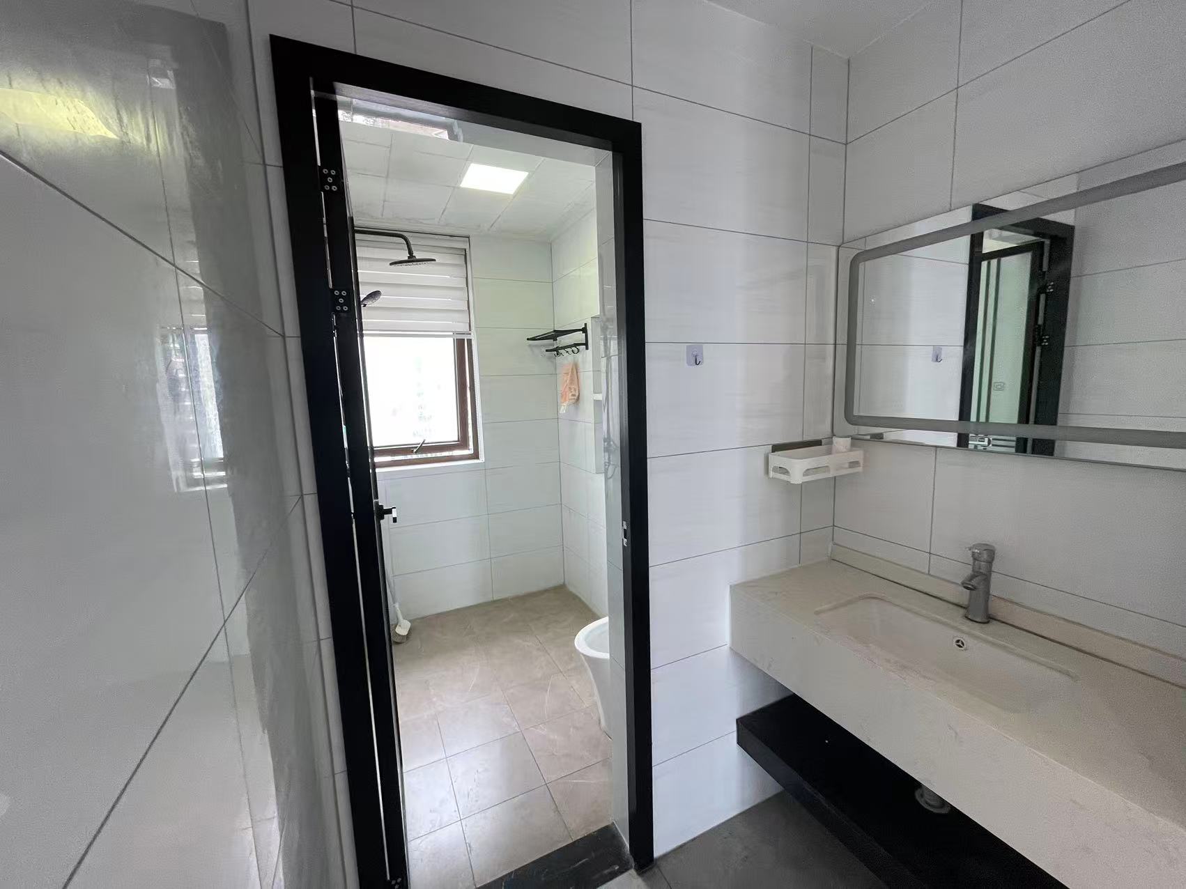 西溪里二期  3室2厅2卫    4300.0元/月 西溪里二期  3室2厅2卫    4300.0元/月室内图