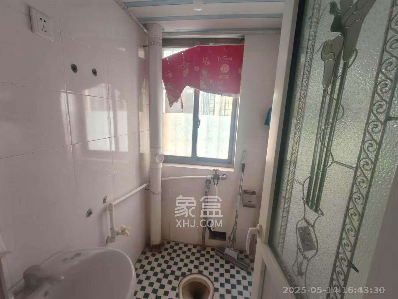 兴联母山小区  3室2厅2卫   1200.00元/月室内图