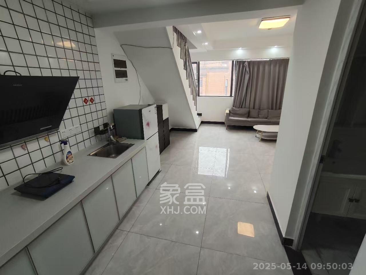 鑫远揽悦(鑫远和城三期)  2室1厅1卫    1800.0元/月 鑫远揽悦(鑫远和城三期)  2室1厅1卫    1800.0元/月室内图