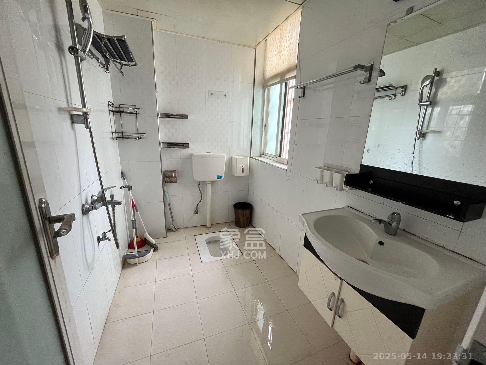 景江雅苑 2室2厅1卫 2700.0元/月 景江雅苑 2室2厅1卫 2700.0元/月室内图