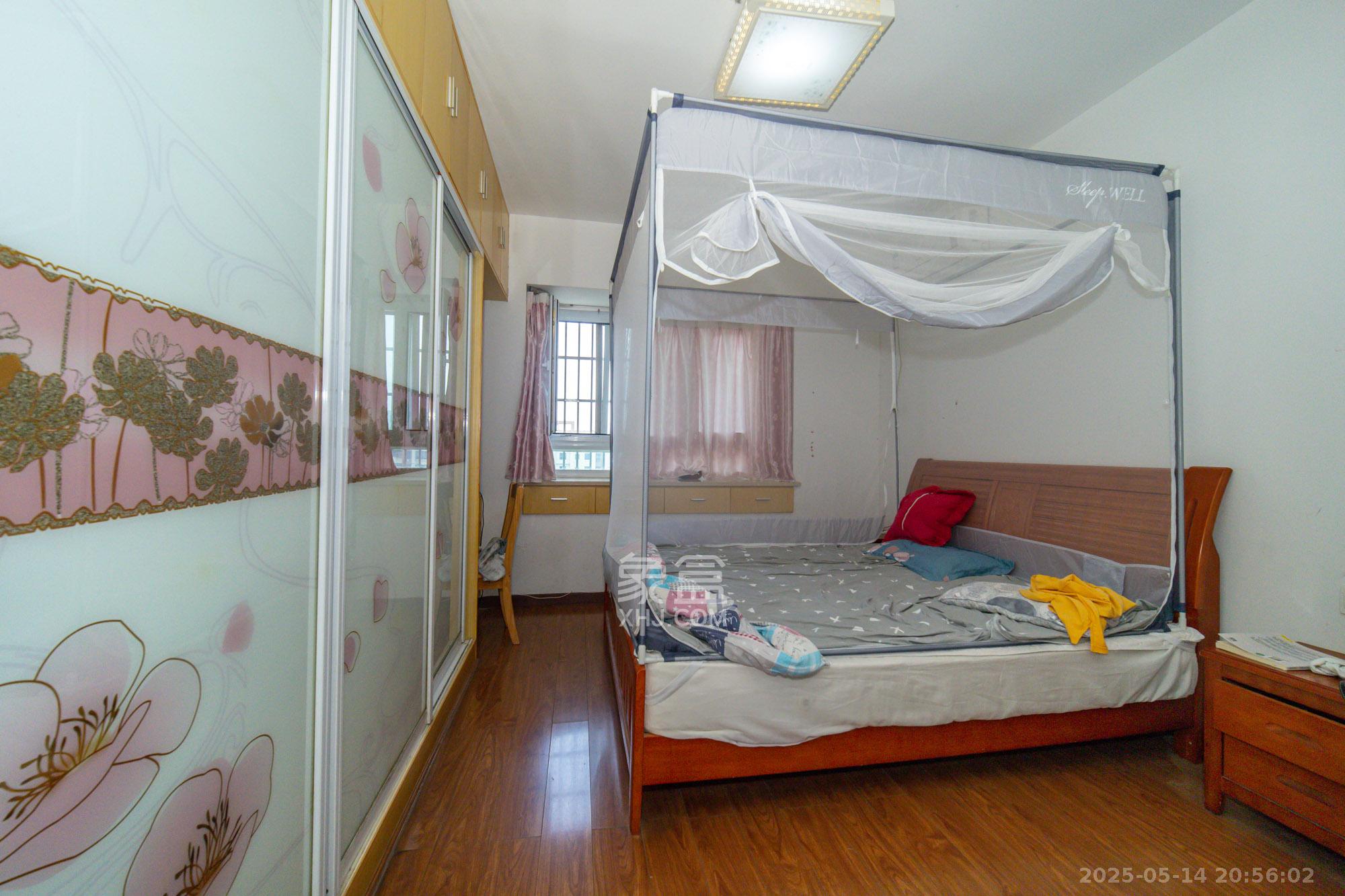 时代星城 3室2厅2卫 65.8万 时代星城 3室2厅2卫 65.8万卧室