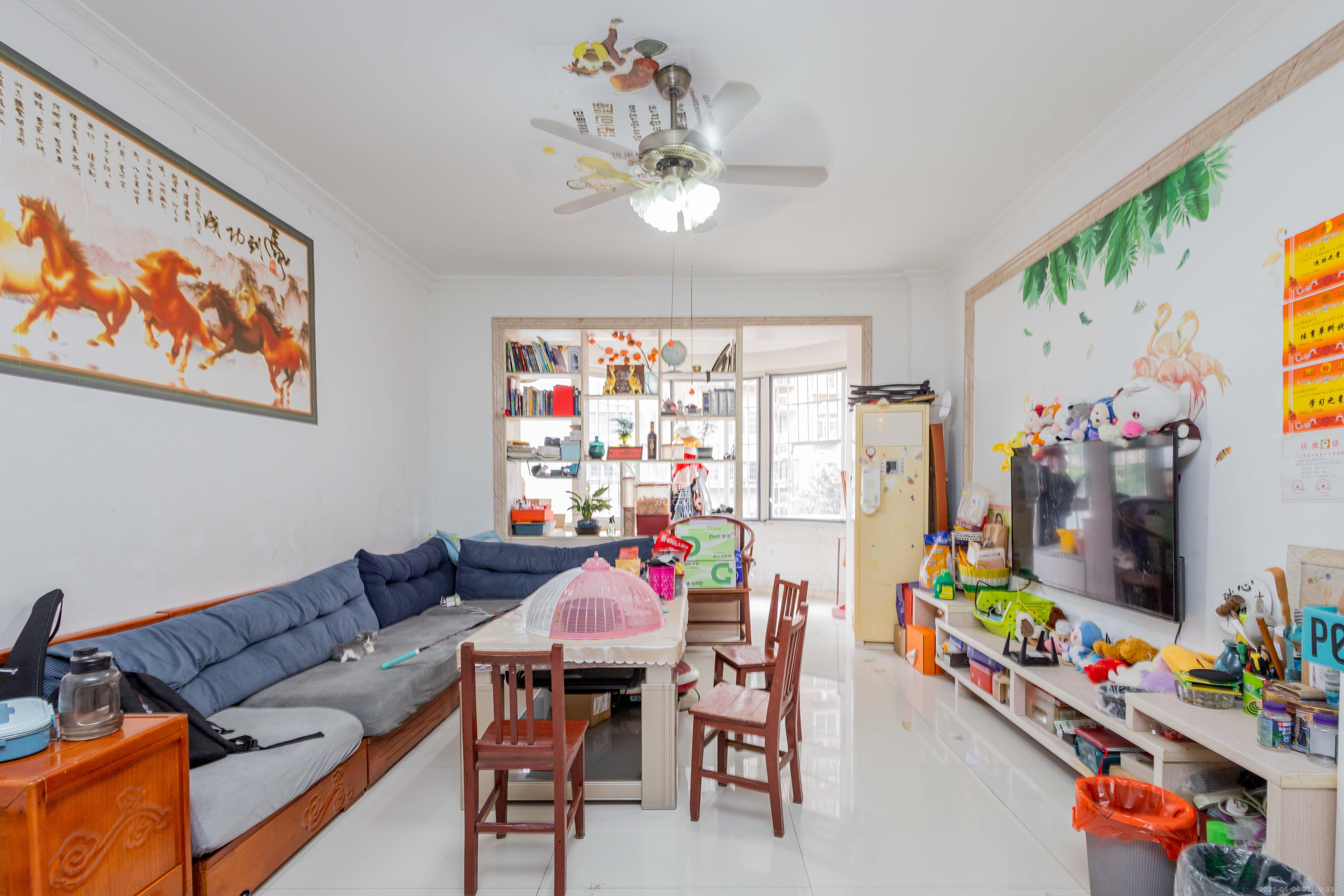 星城国际 3室2厅1卫 43.8万 星城国际 3室2厅1卫 43.8万客厅