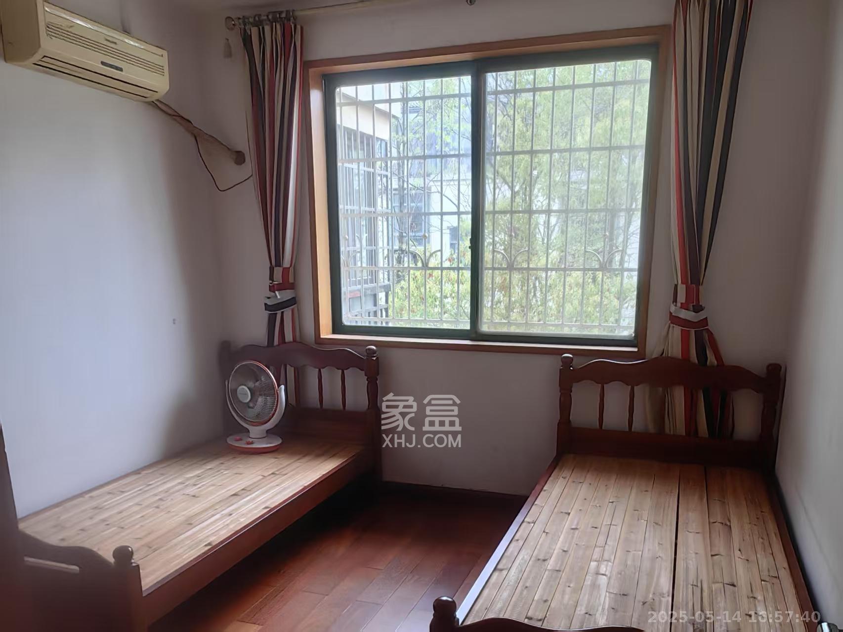 金帆江滨玫瑰园 4室2厅2卫 2900.0元/月 金帆江滨玫瑰园 4室2厅2卫 2900.0元/月室内图