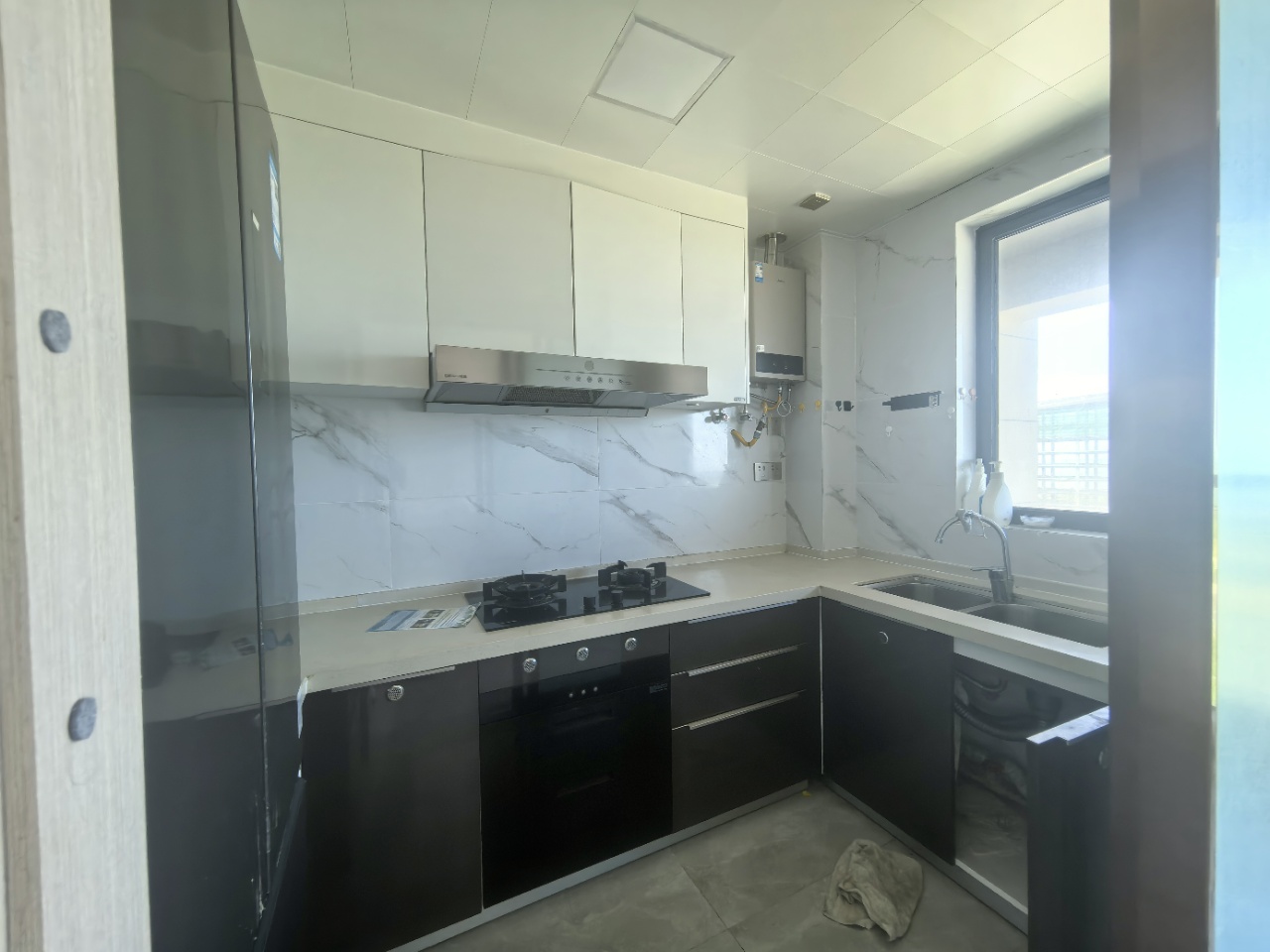 鲁能海蓝公馆 3室2厅2卫 4000.0元/月 鲁能海蓝公馆 3室2厅2卫 4000.0元/月室内图