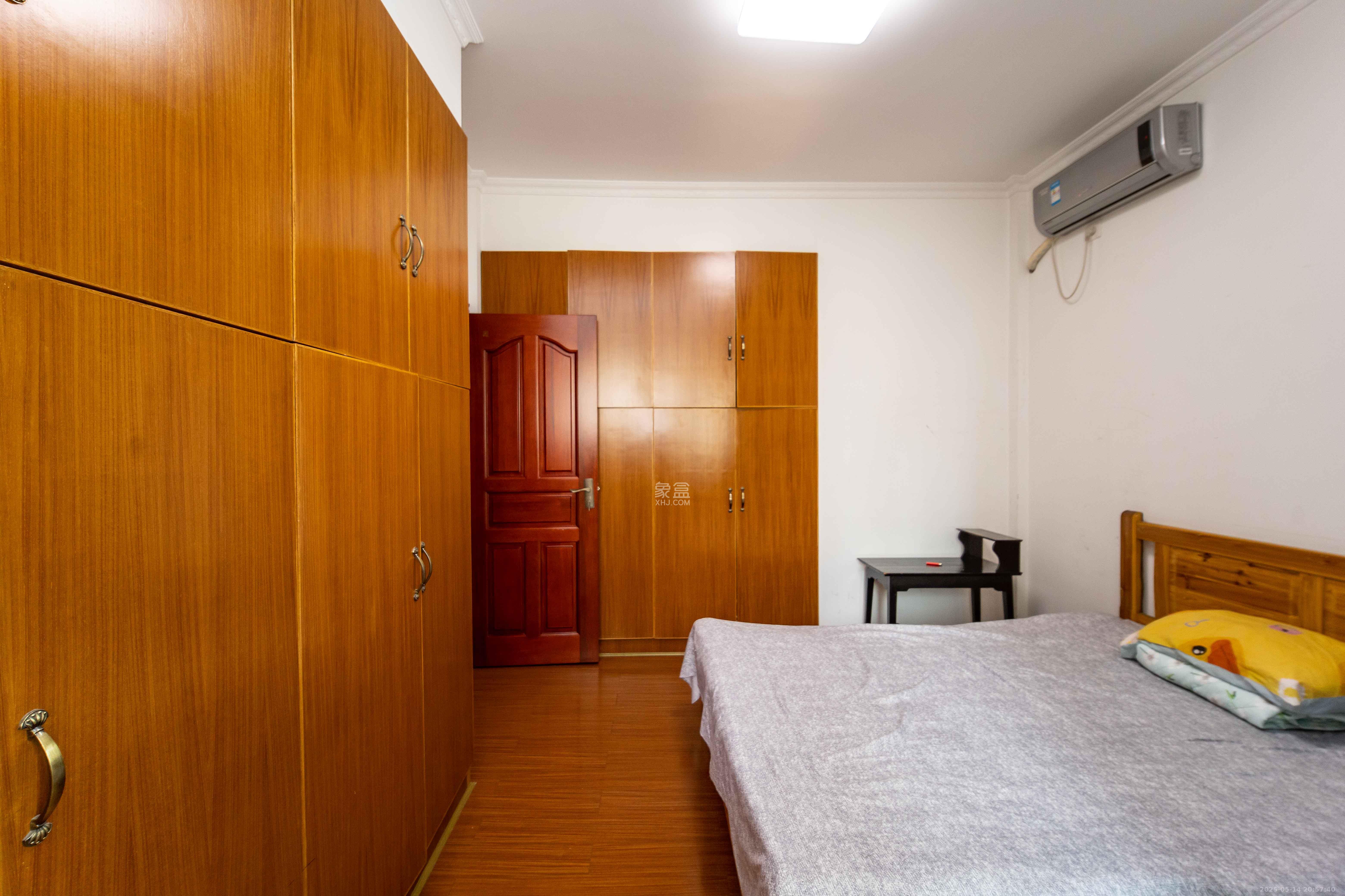 腾达家园(市交通局职工宿舍) 5室3厅2卫 5000.0元/月 腾达家园(市交通局职工宿舍) 5室3厅2卫 5000.0元/月室内图