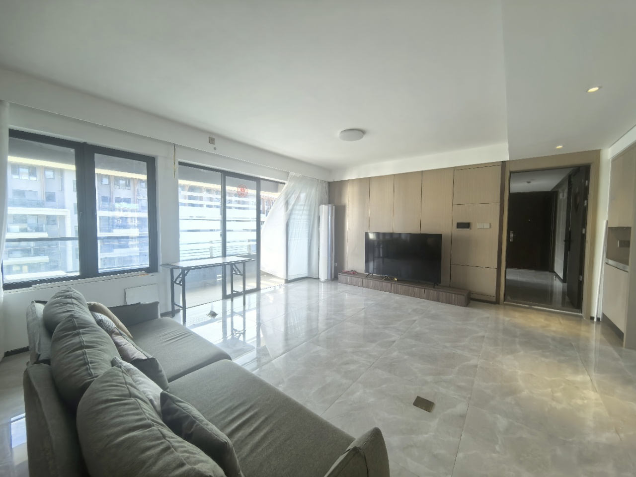 鲁能海蓝公馆 3室2厅2卫 4000.0元/月 鲁能海蓝公馆 3室2厅2卫 4000.0元/月室内图