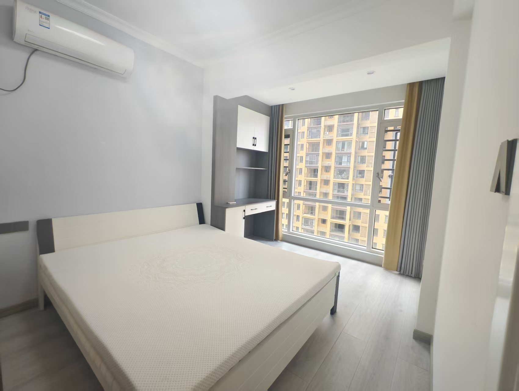 珠江帝景山庄 3室0厅0卫 1800.0元/月 珠江帝景山庄 3室0厅0卫 1800.0元/月室内图