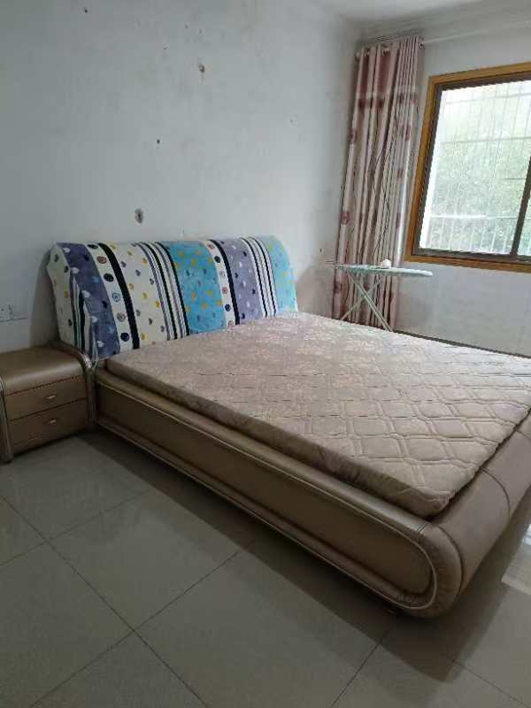 长湖小区 3室2厅1卫 1200.0元/月 长湖小区 3室2厅1卫 1200.0元/月室内图