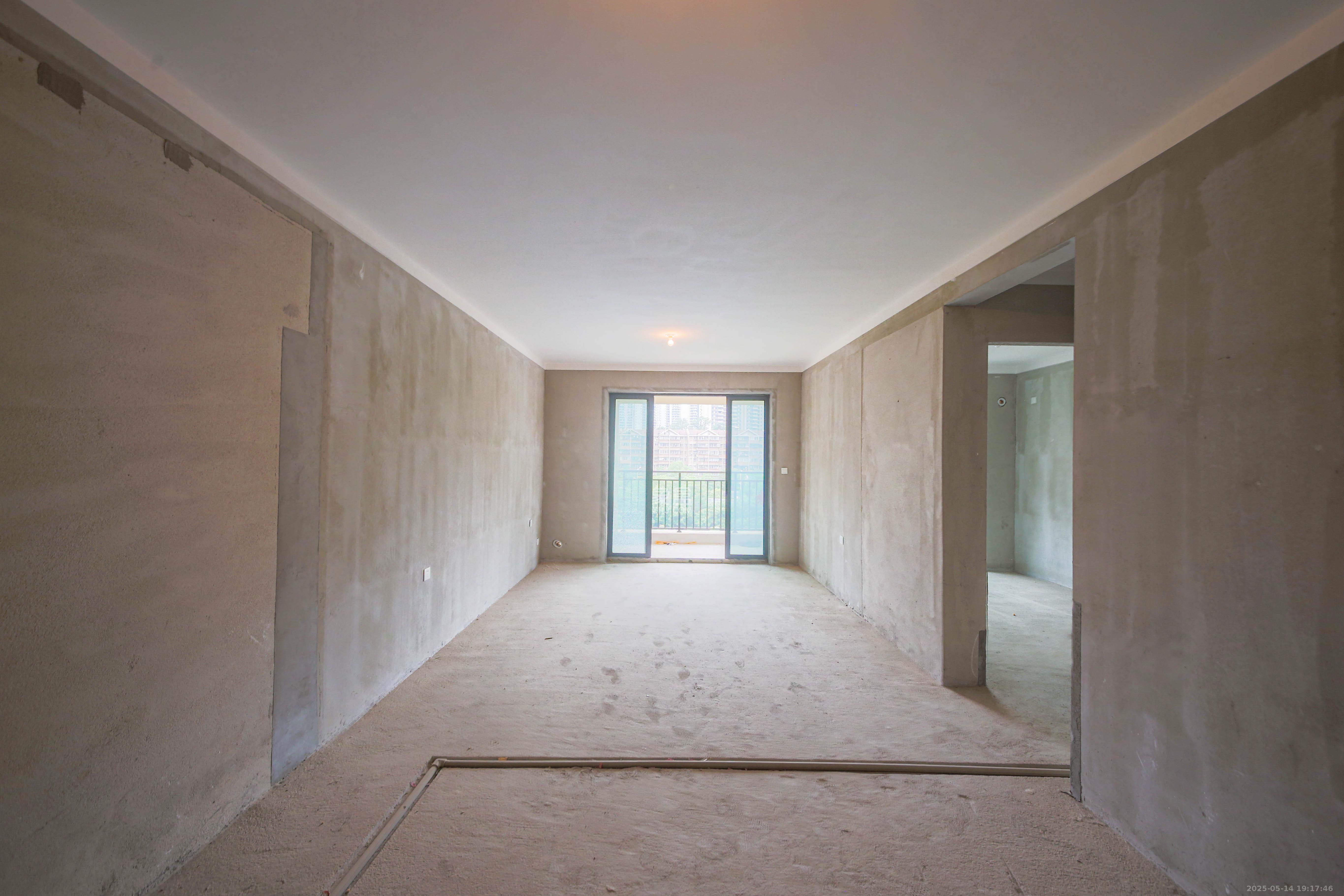 中建钰和城  3室2厅2卫   148.00万客厅