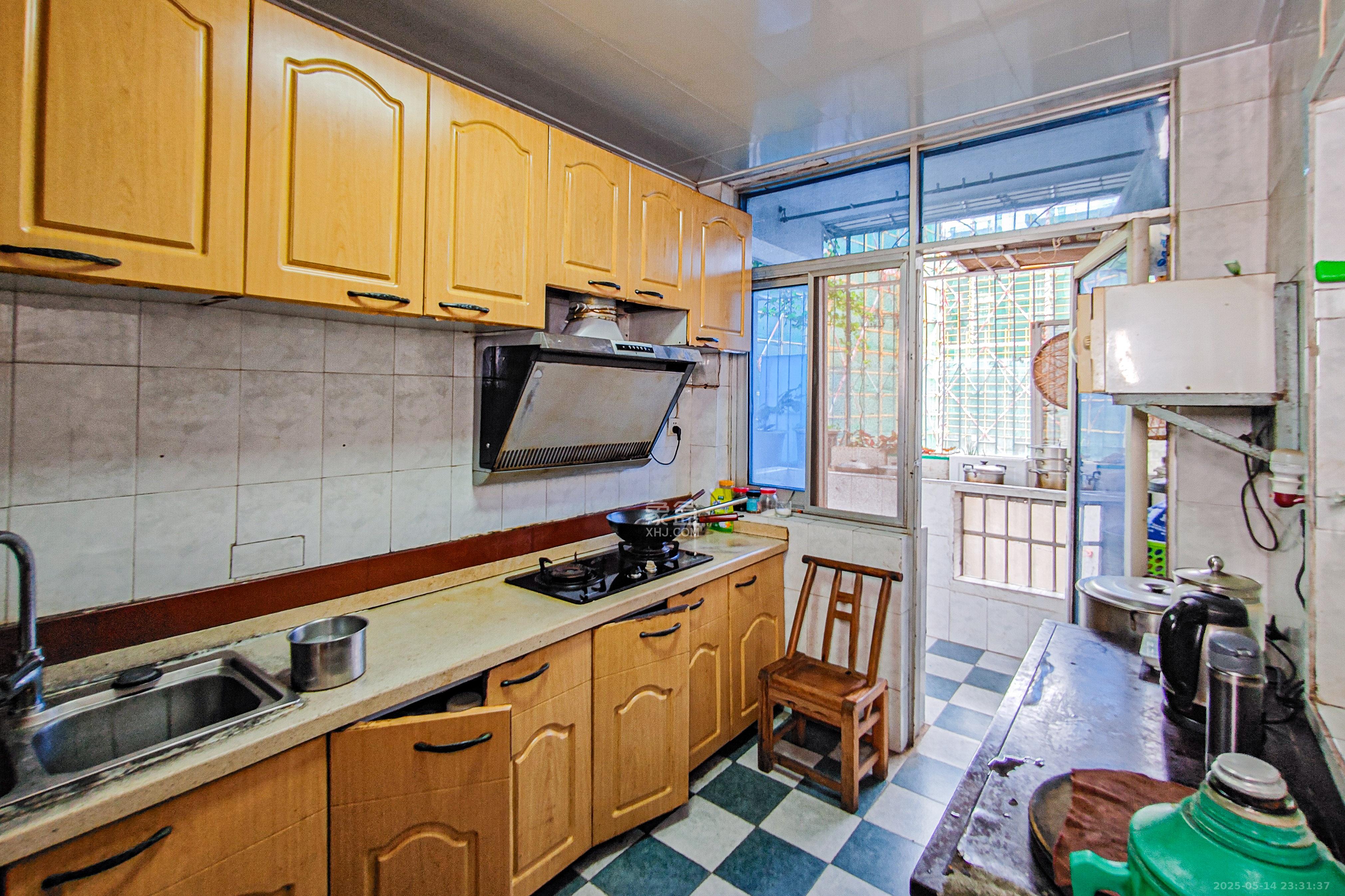 楚湘街二条巷散盘 3室2厅2卫 119.8万 楚湘街二条巷散盘 3室2厅2卫 119.8万厨房