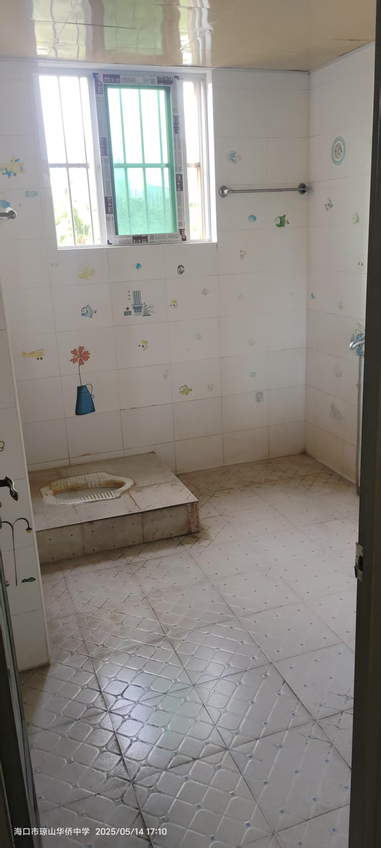 华秀小区  3室2厅2卫    2800.0元/月 华秀小区  3室2厅2卫    2800.0元/月室内图