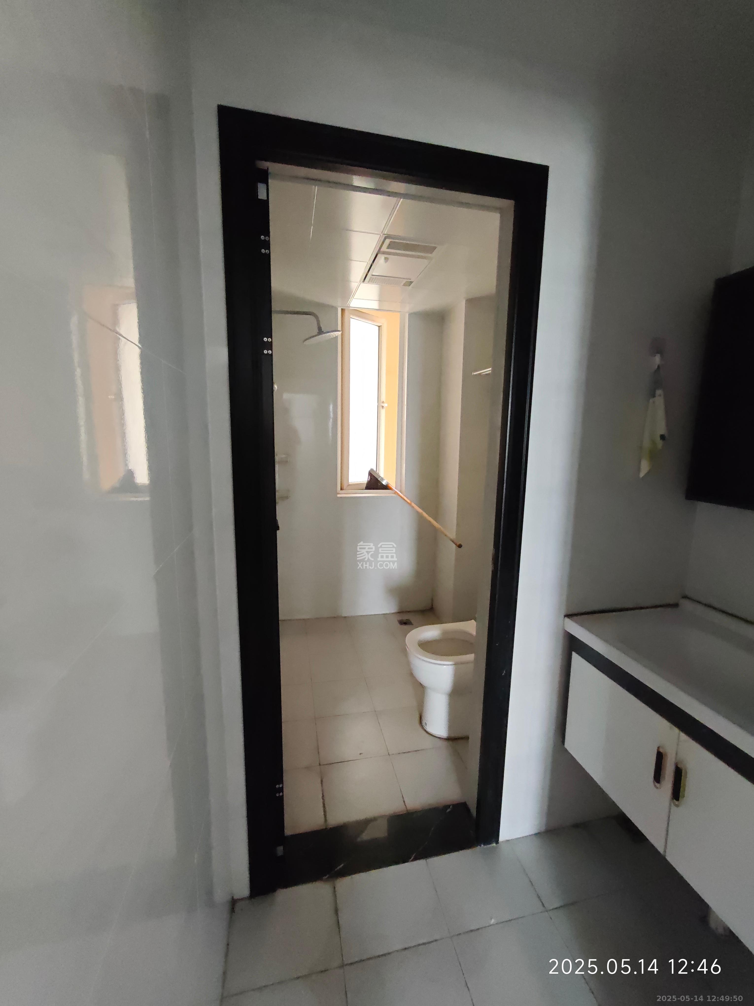 金地三千府(金地湖山樾、金地自在城) 4室2厅2卫 2000.0元/月 金地三千府(金地湖山樾、金地自在城) 4室2厅2卫 2000.0元/月室内图