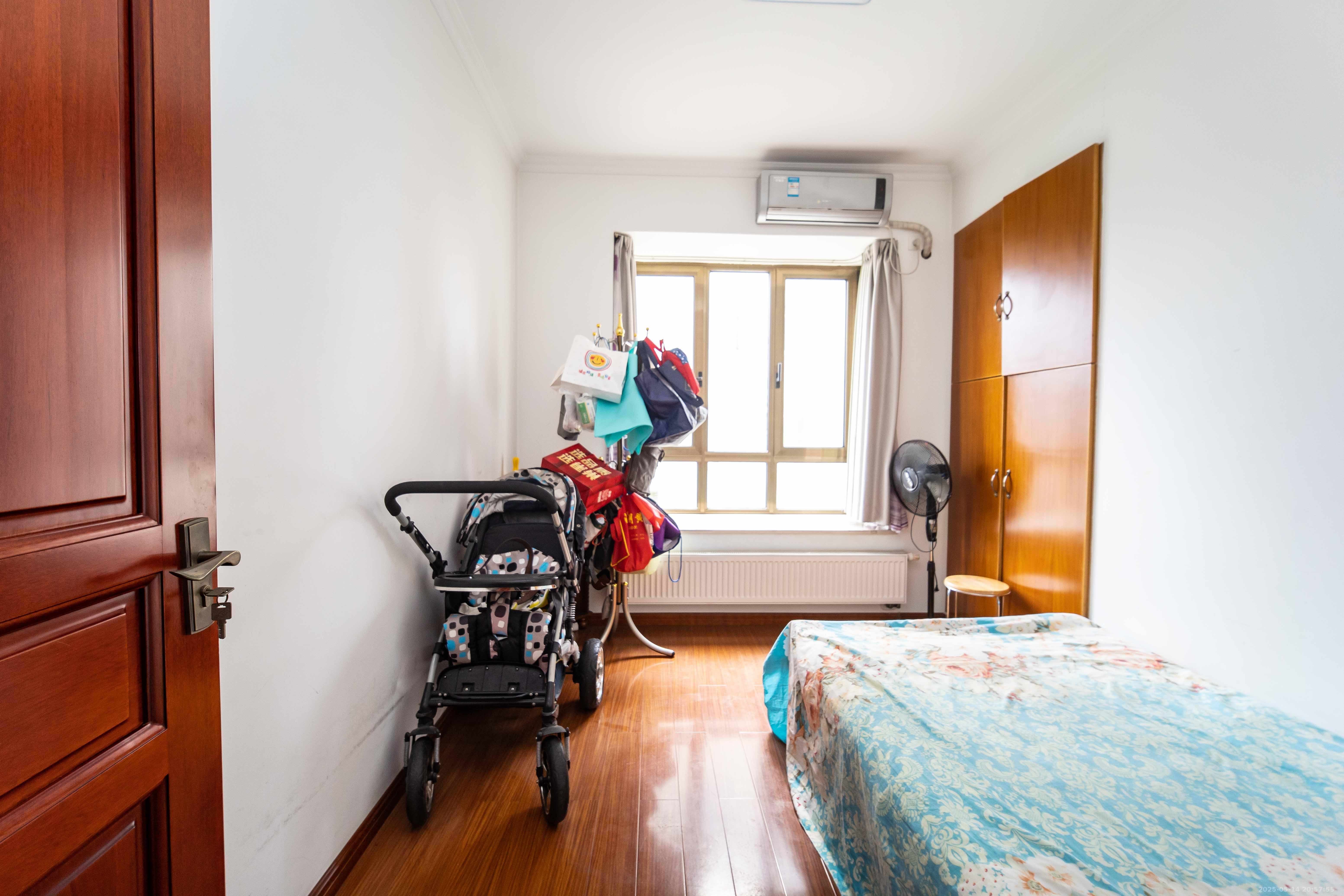 腾达家园（市交通局职工宿舍）  5室3厅2卫    5000.0元/月室内图