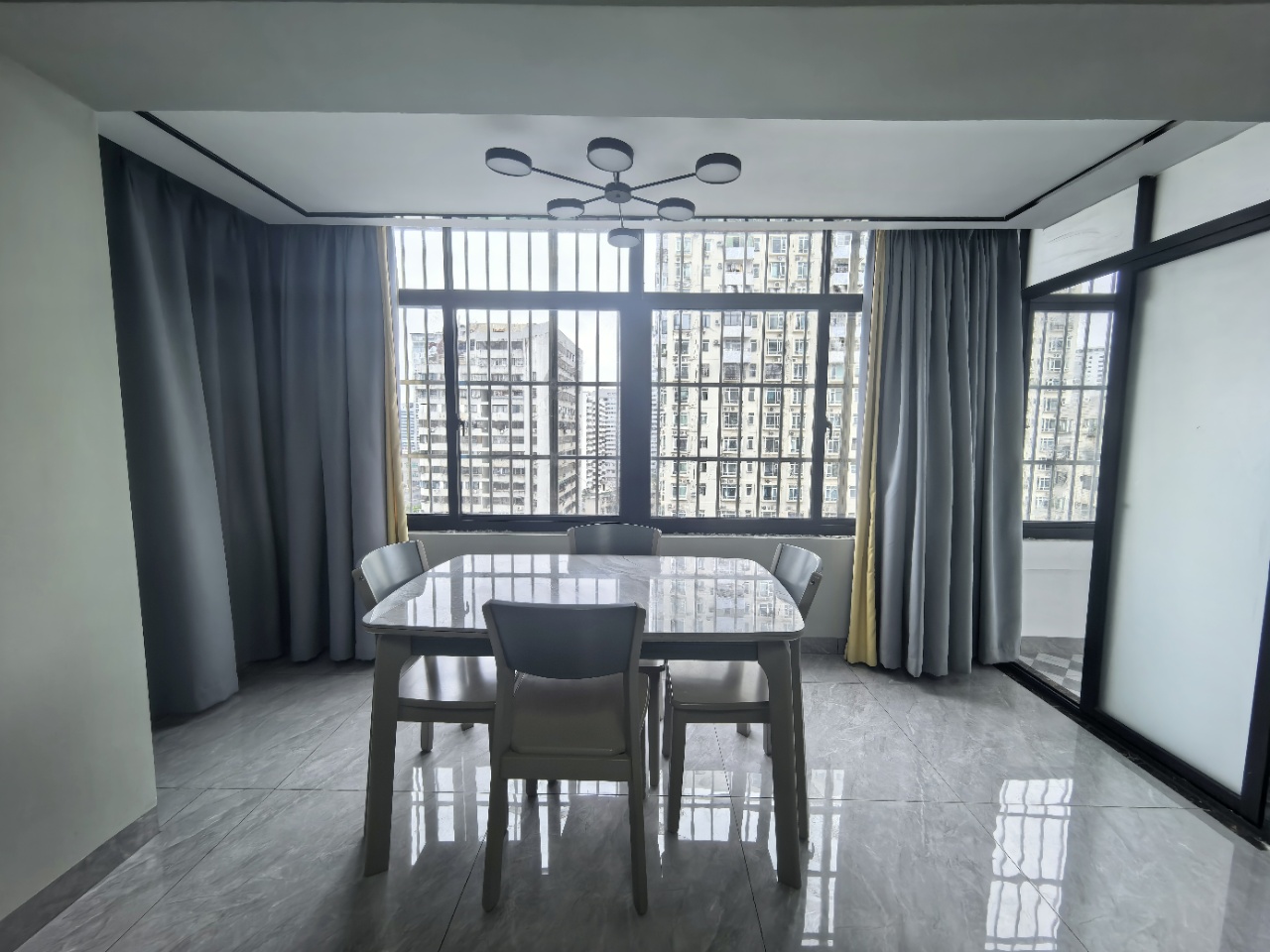 国贸大厦 3室2厅1卫 115.0万 国贸大厦 3室2厅1卫 115.0万室内图