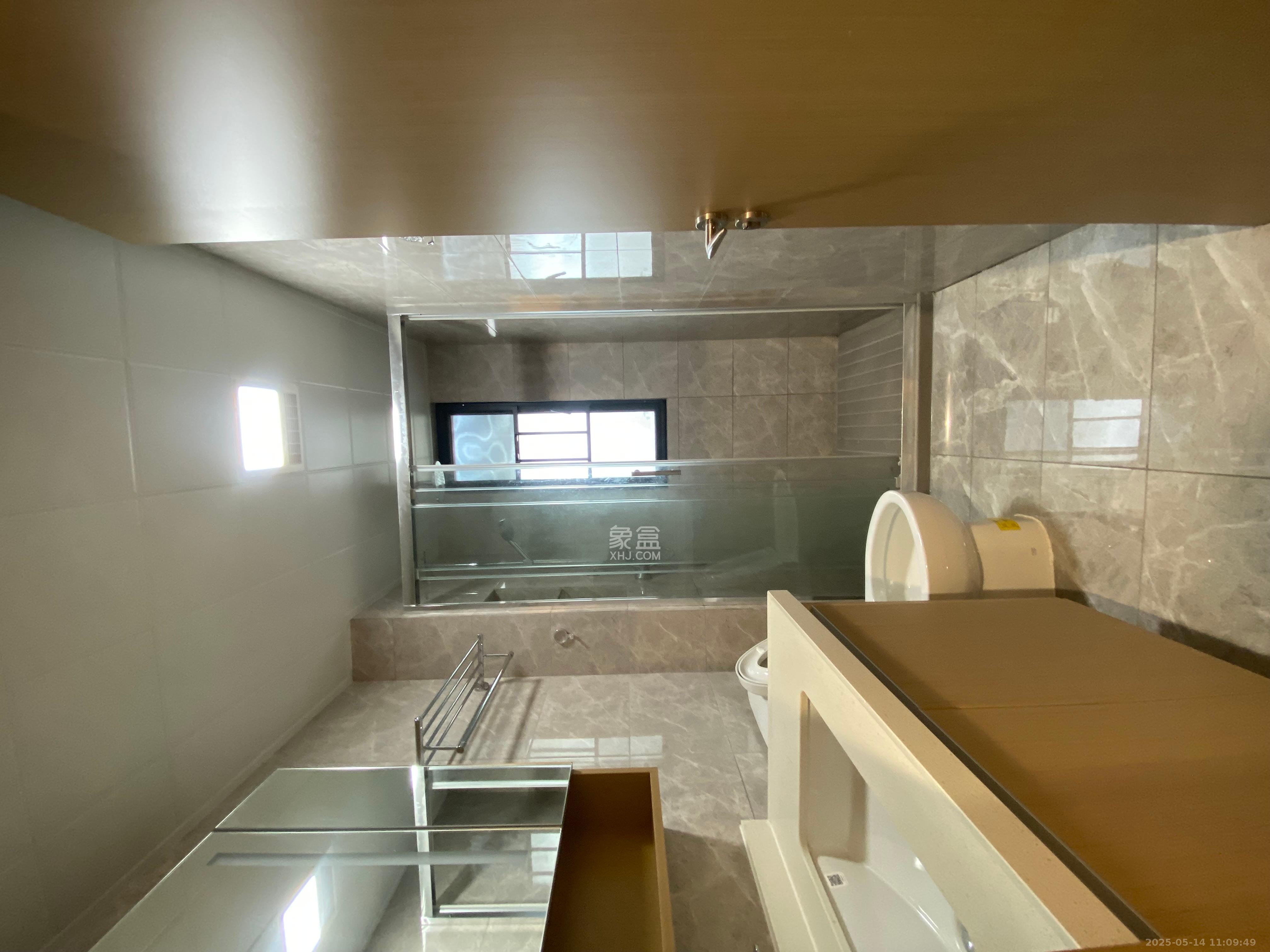 旭辉雨花郡  3室2厅2卫    3800.0元/月室内图