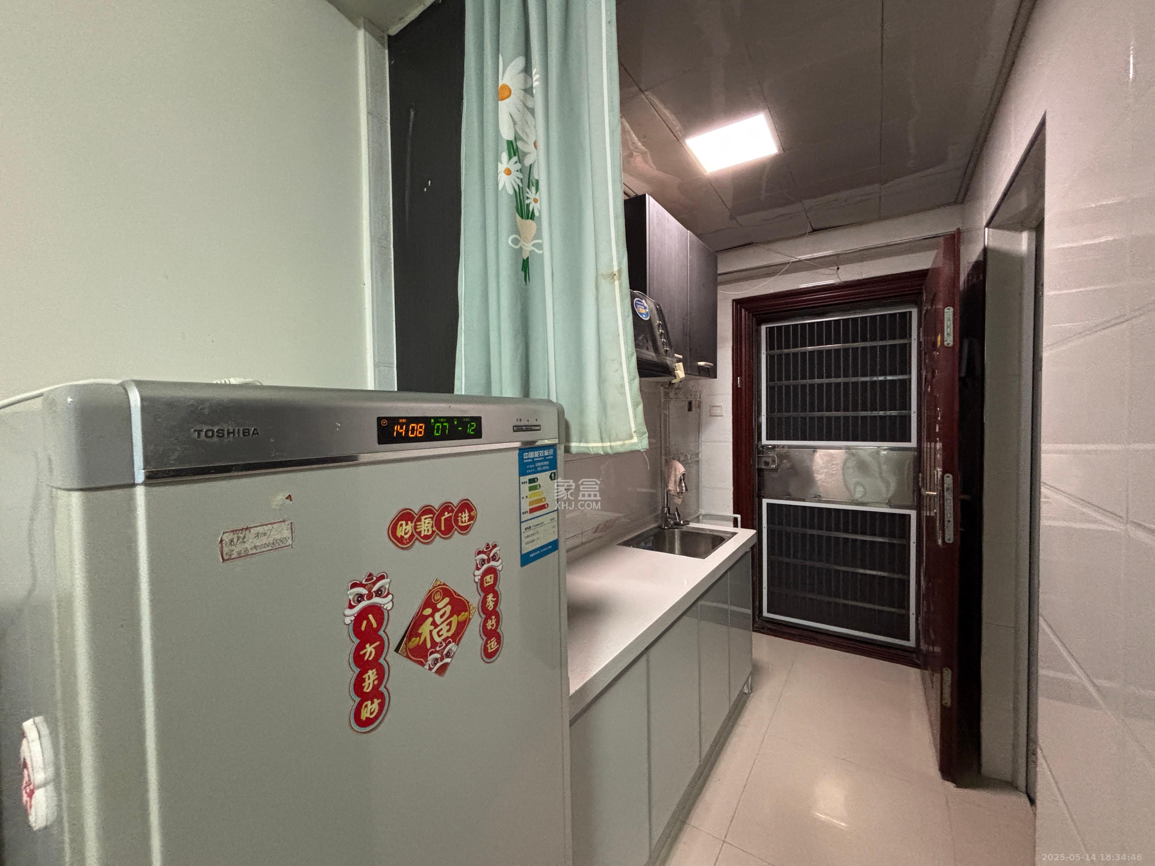 名富公寓  1室1厅1卫   1600.00元/月室内图