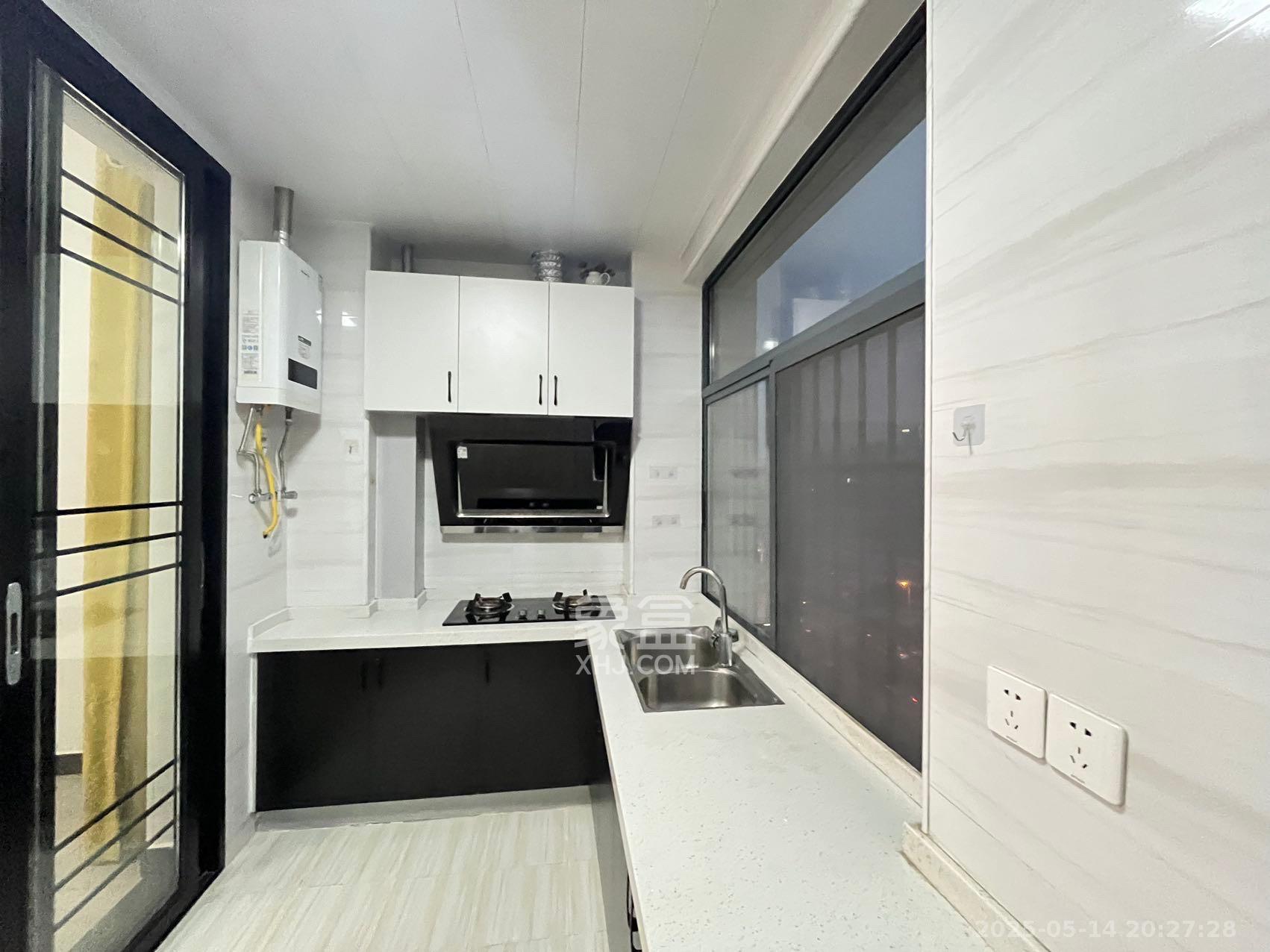 江南华府  1室1厅1卫    1600.0元/月 江南华府  1室1厅1卫    1600.0元/月室内图