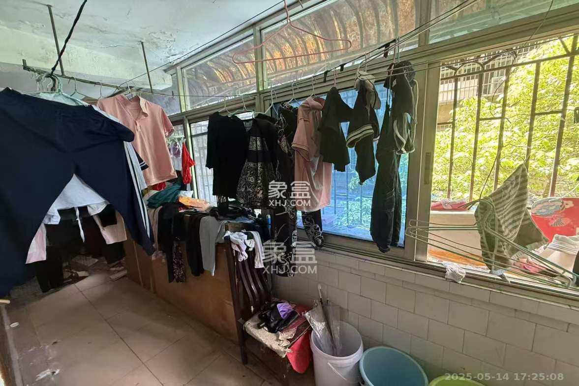 吉景小区 3室1厅1卫 2800.0元/月 吉景小区 3室1厅1卫 2800.0元/月室内图