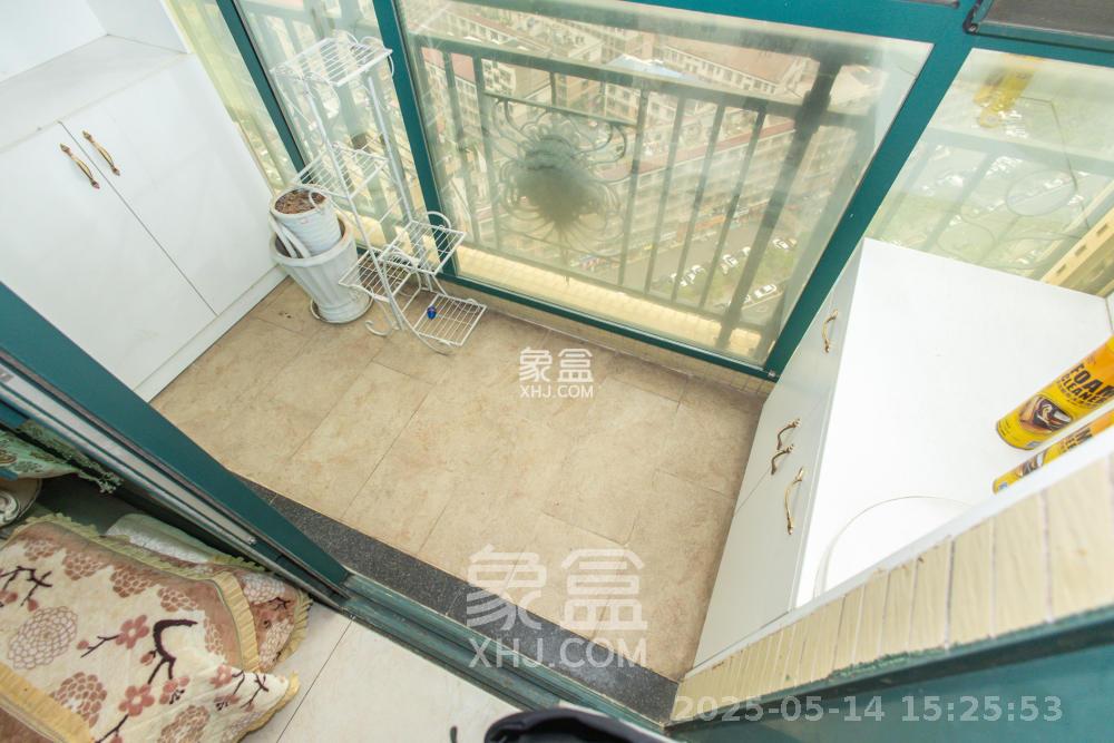 恒大翡翠华庭  3室2厅1卫   2500.00元/月室内图