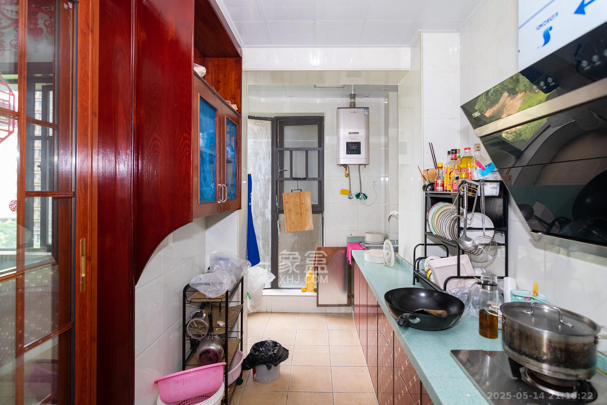 润和紫郡一期 4室2厅2卫 90.0万 润和紫郡一期 4室2厅2卫 90.0万厨房