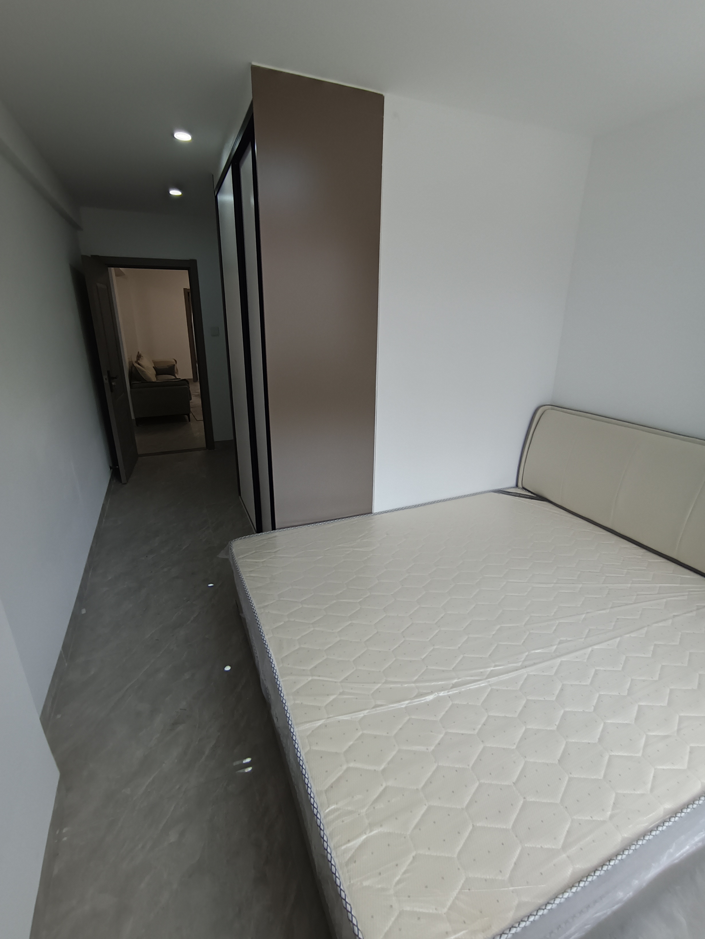 金竹园 5室2厅2卫 133.0万 金竹园 5室2厅2卫 133.0万客厅