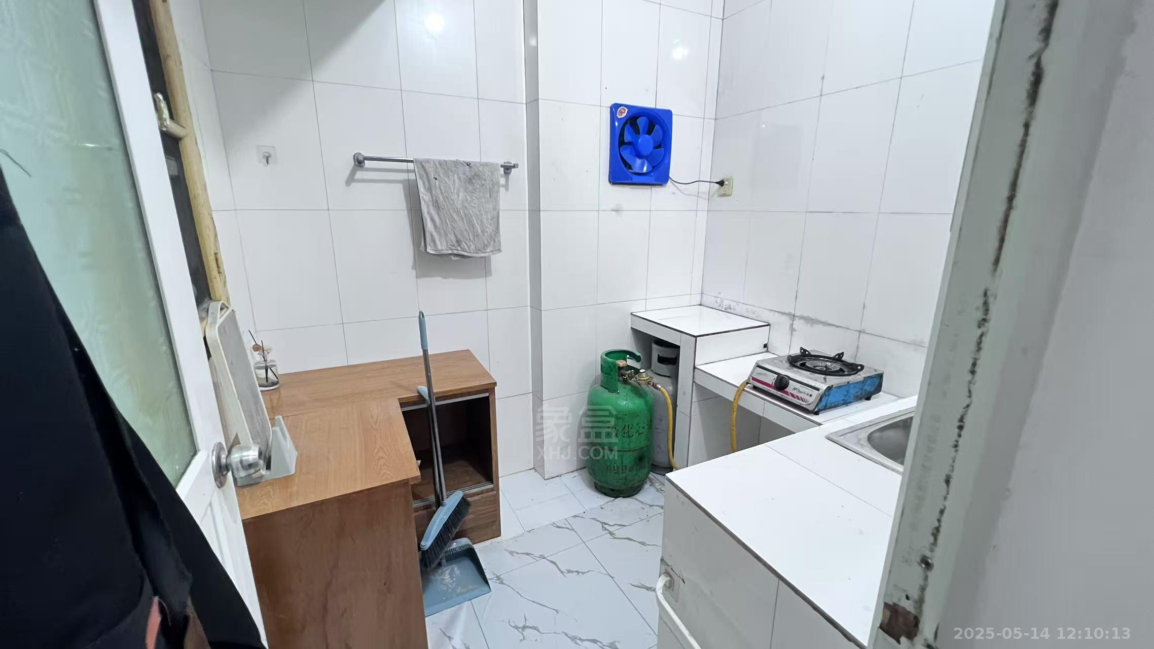 王塔冲一村 1室0厅0卫 700.0元/月 王塔冲一村 1室0厅0卫 700.0元/月室内图