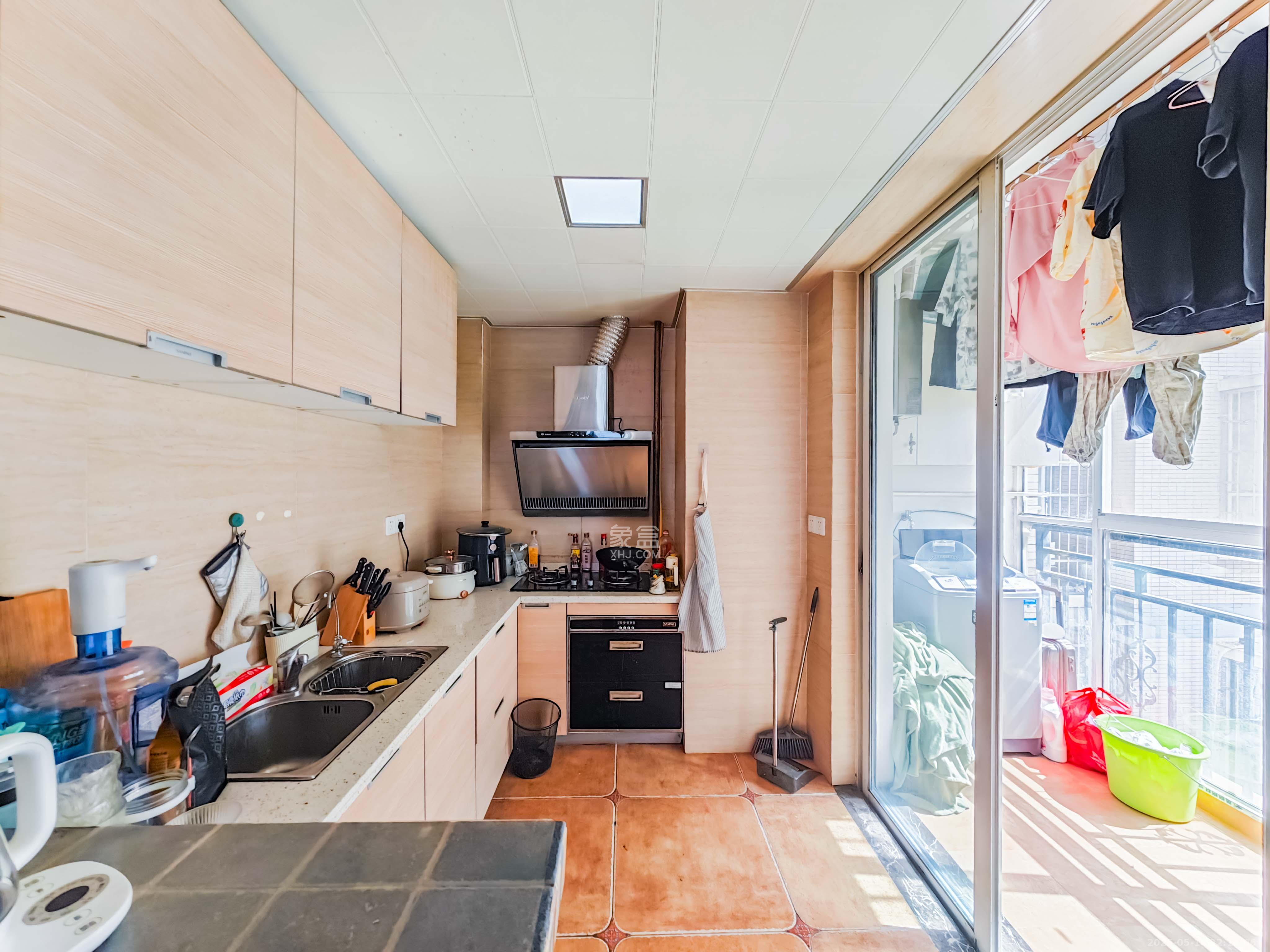 城市山水豪园(山水城市风景) 2室2厅1卫 79.8万 城市山水豪园(山水城市风景) 2室2厅1卫 79.8万厨房