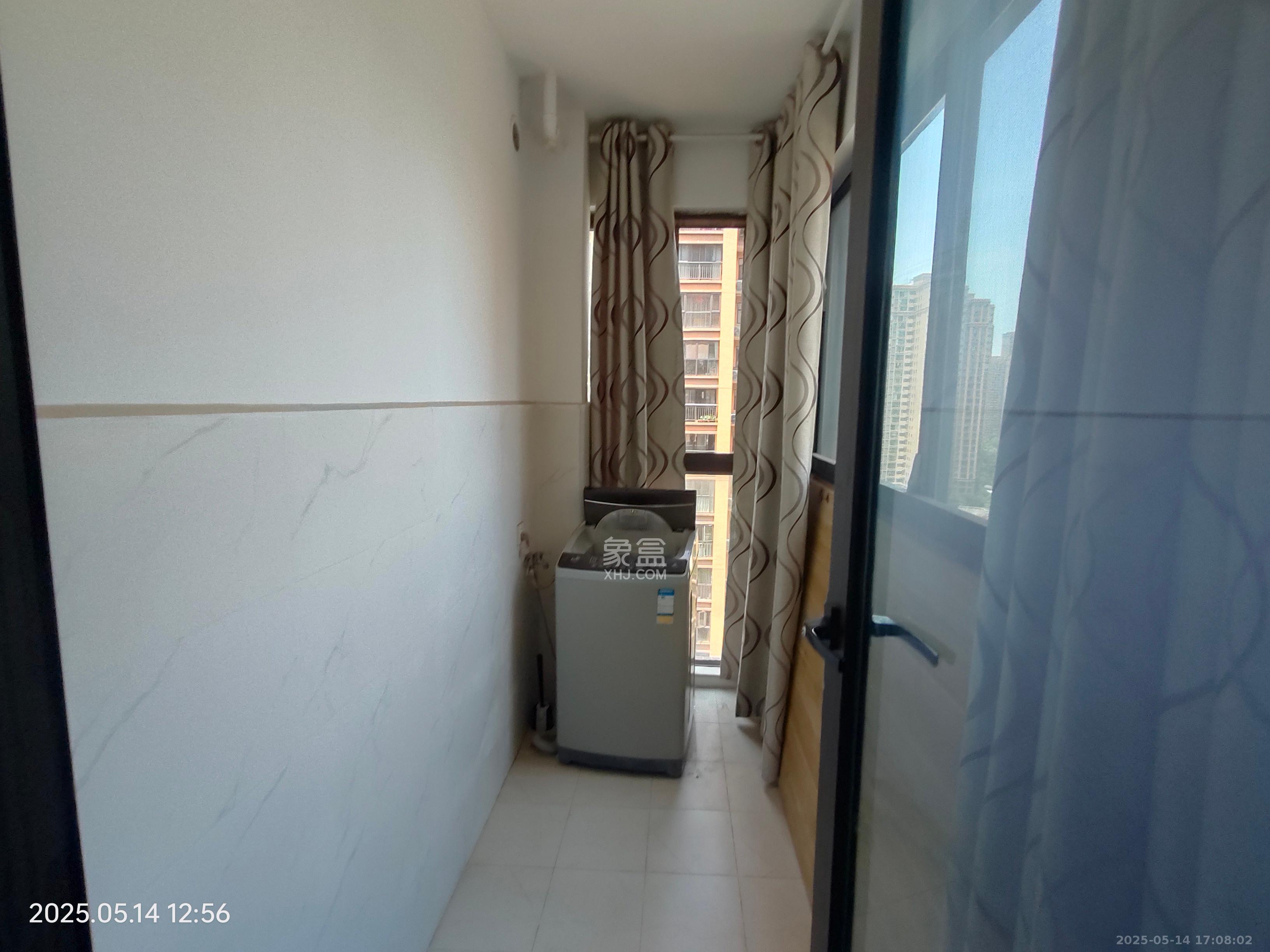 德润小区(丰升德润小区) 4室2厅1卫 3200.0元/月 德润小区(丰升德润小区) 4室2厅1卫 3200.0元/月室内图