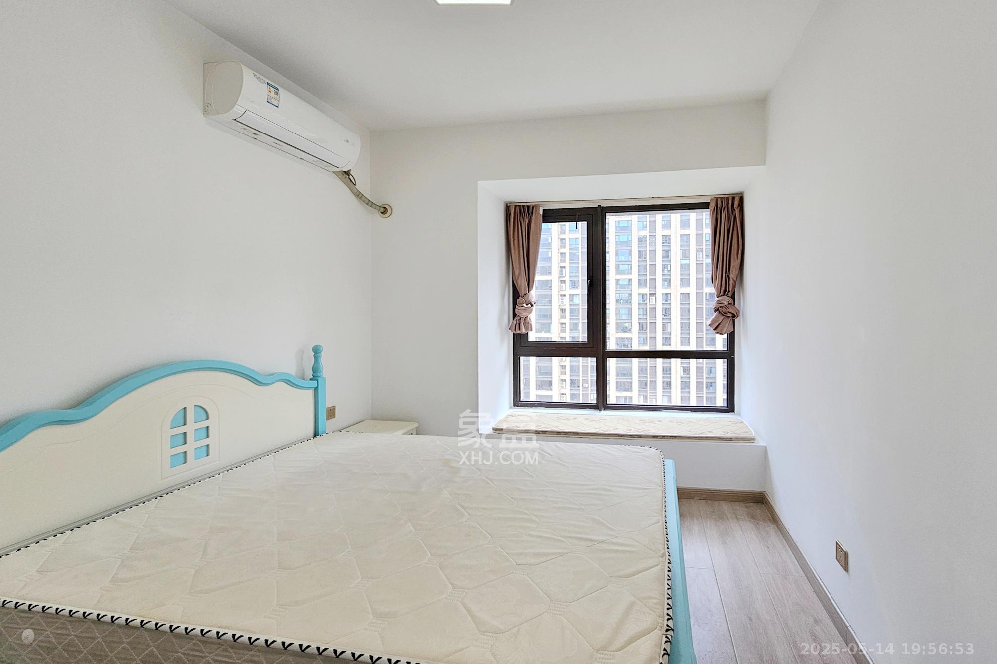 明昇壹城(明昇时代广场)二期 4室2厅2卫 258.0万 明昇壹城(明昇时代广场)二期 4室2厅2卫 258.0万卧室