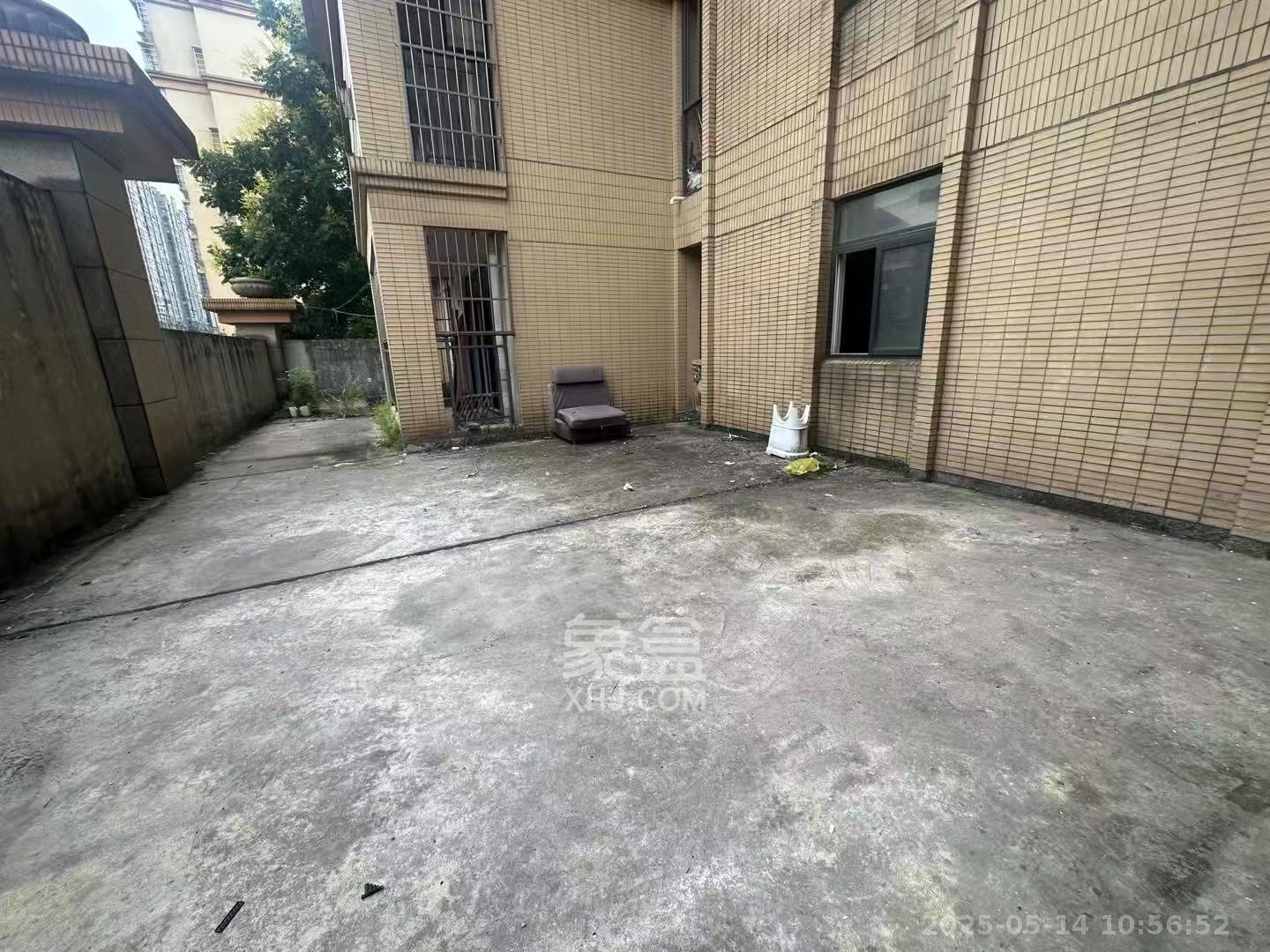 鄱阳汇金中心  1室1厅1卫   1800.00元/月室内图