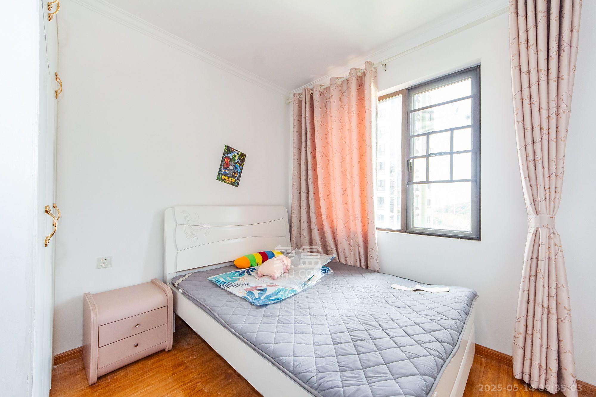 山语城三期  3室2厅2卫    2200.0元/月 山语城三期  3室2厅2卫    2200.0元/月室内图