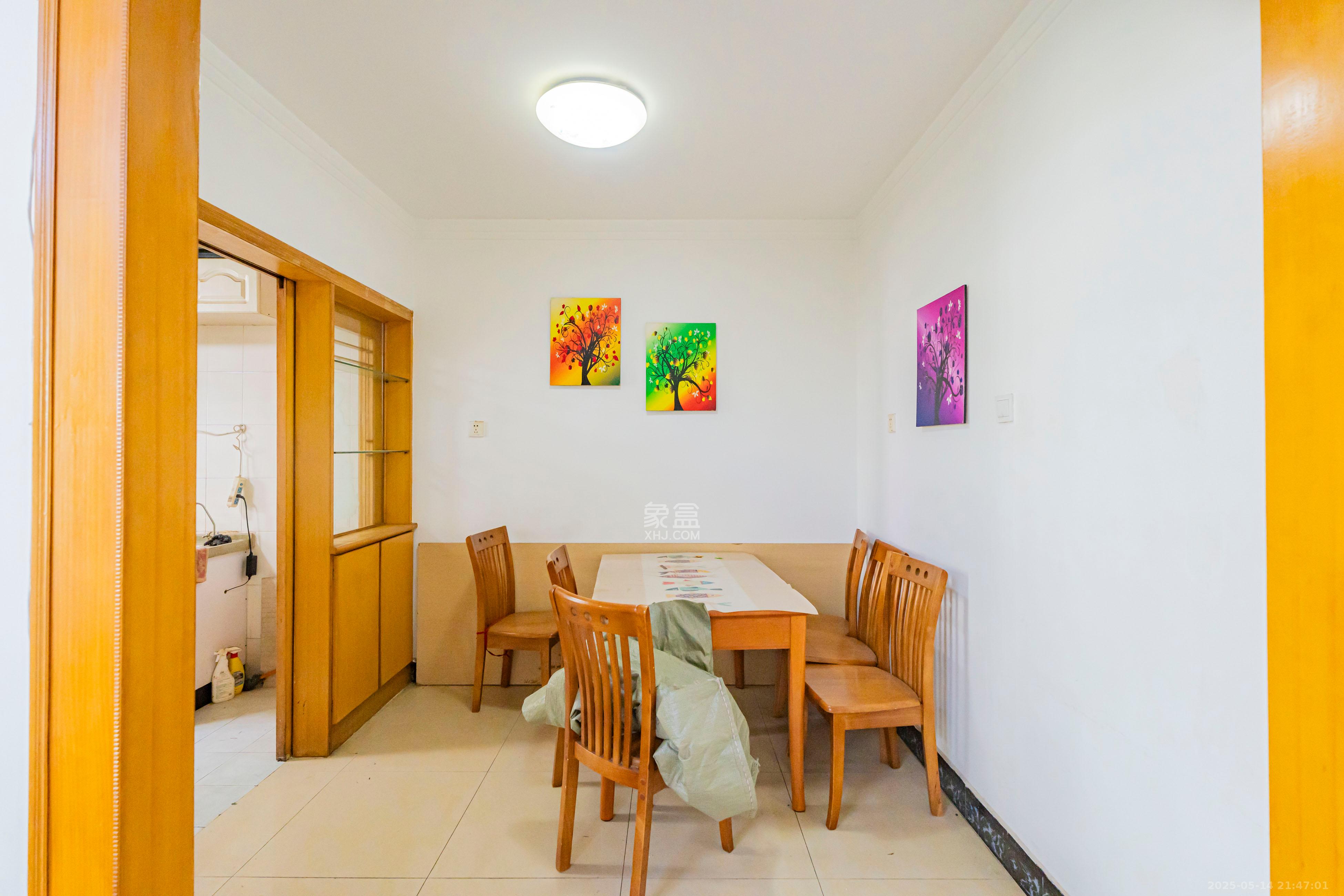 竹韵商居 2室2厅1卫 60.8万 竹韵商居 2室2厅1卫 60.8万客厅