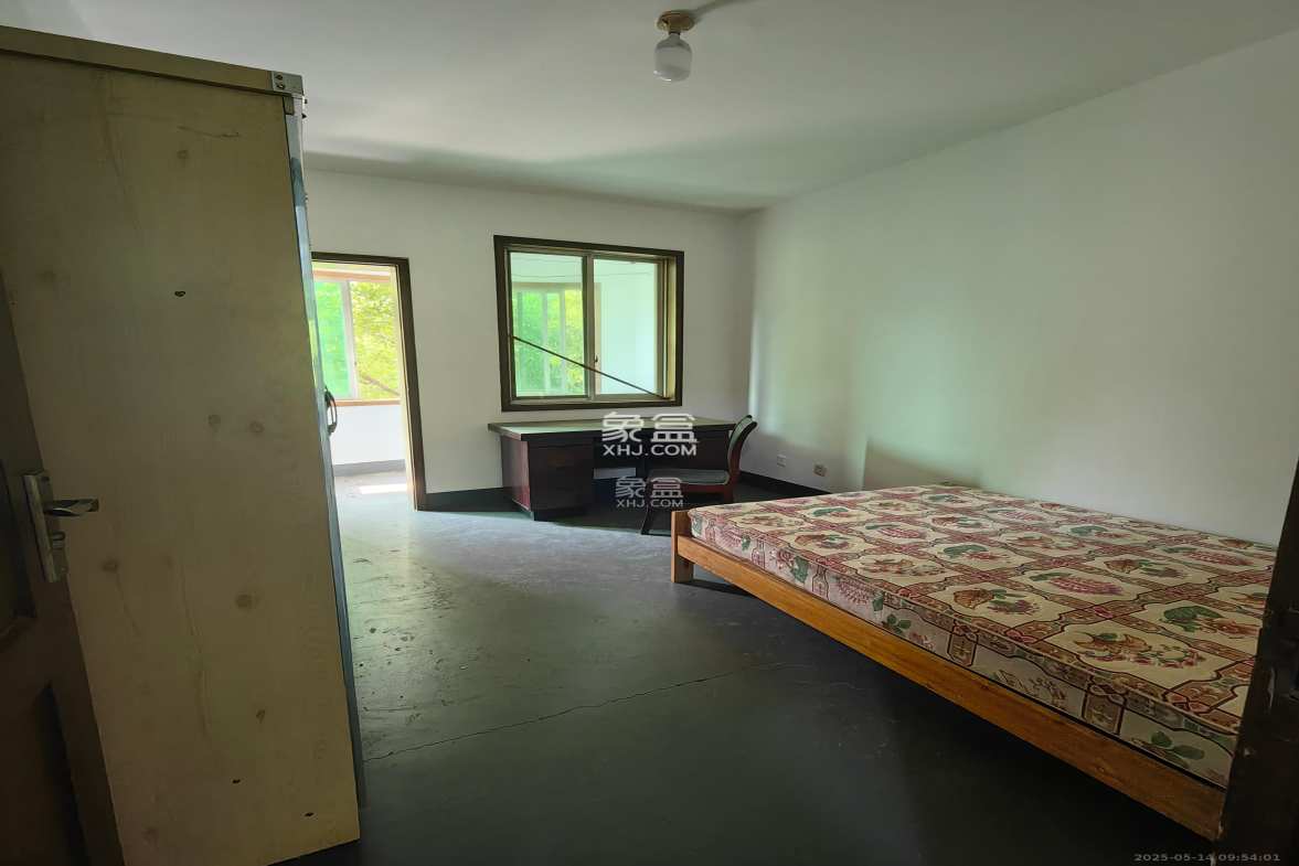 中南汽车世界 3室2厅2卫 1000.0元/月 中南汽车世界 3室2厅2卫 1000.0元/月室内图