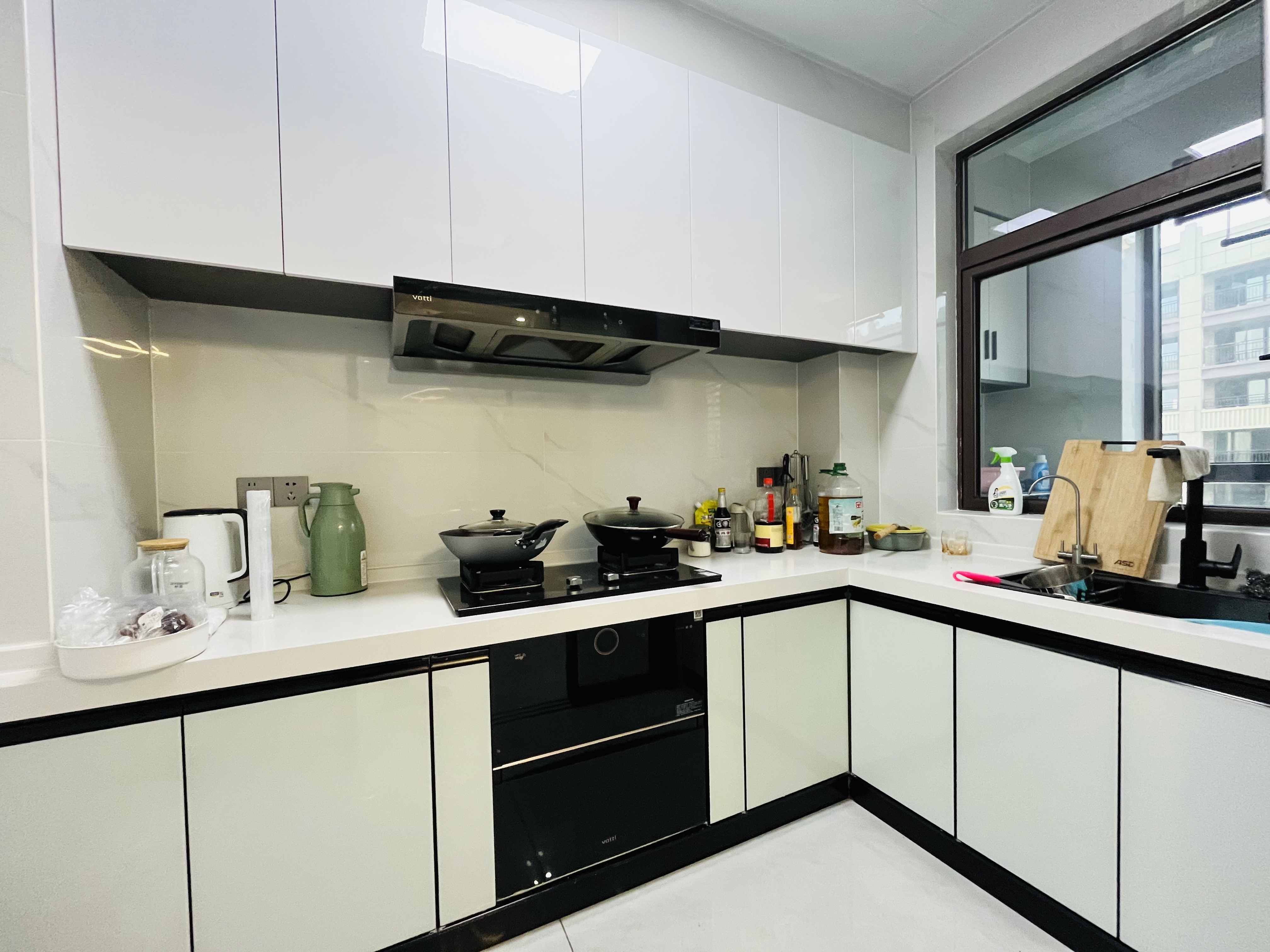 恒祥苑  3室2厅2卫    2200.0元/月 恒祥苑  3室2厅2卫    2200.0元/月室内图