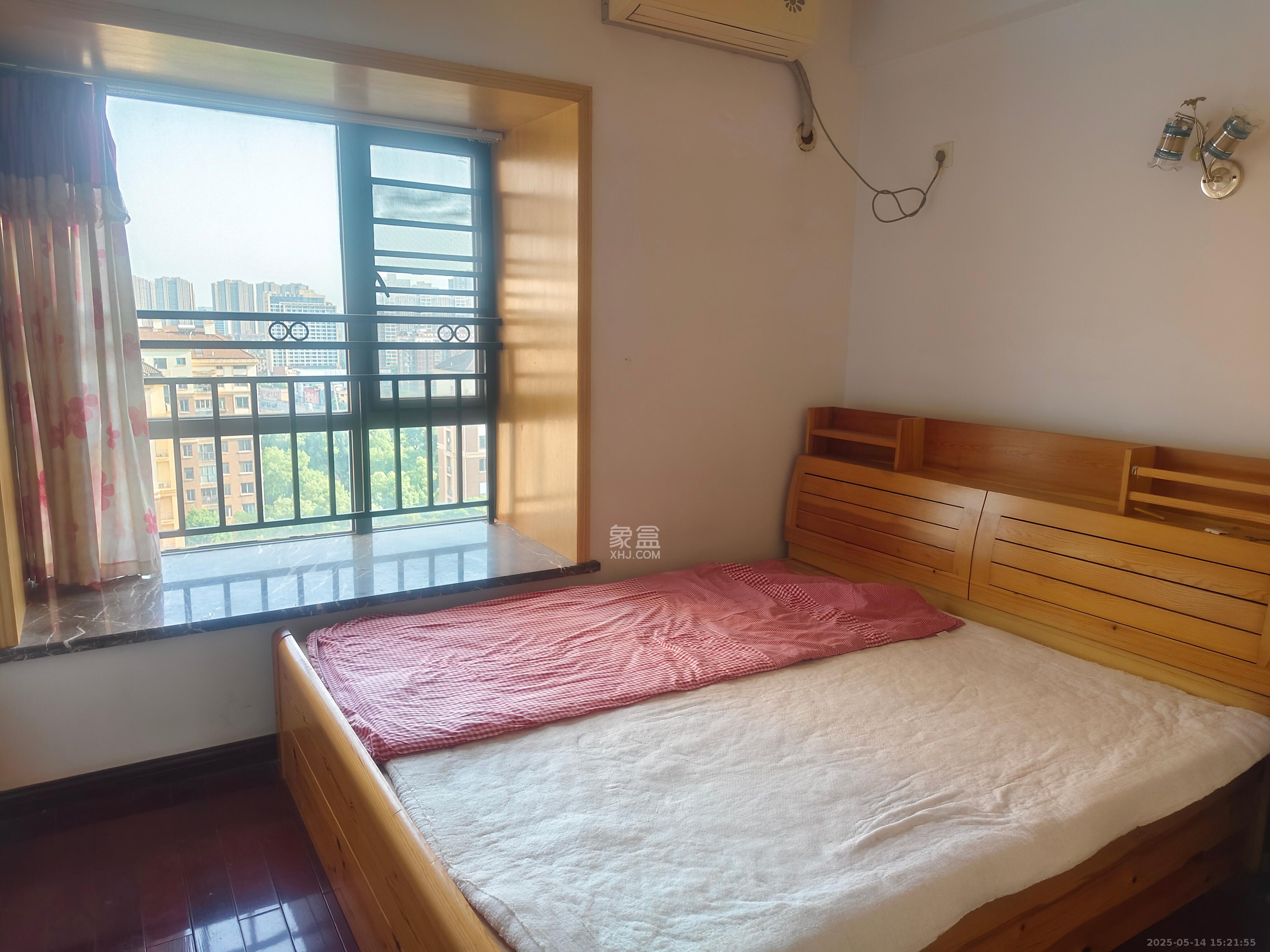 上海城小区  4室2厅2卫   3200.00元/月室内图